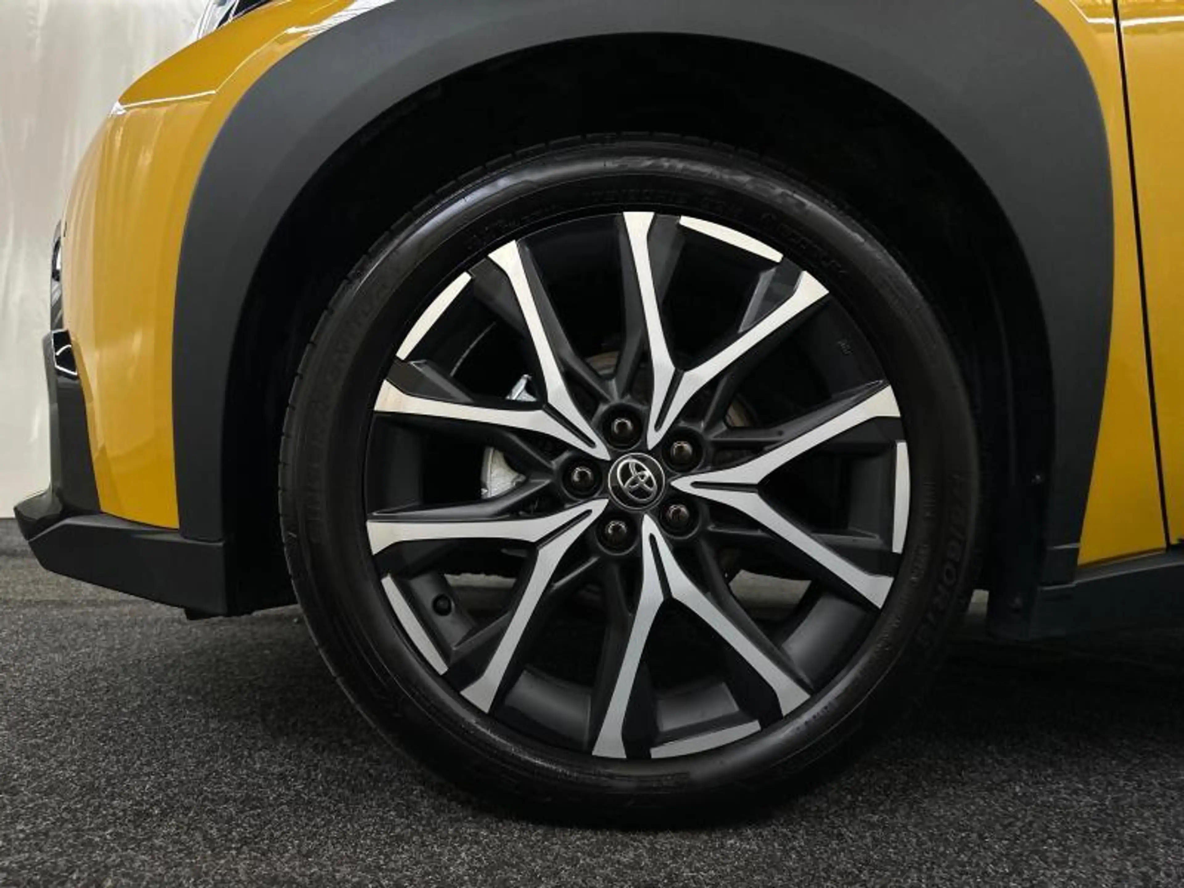 Toyota Aygo X HEV GR Sport — photo 13