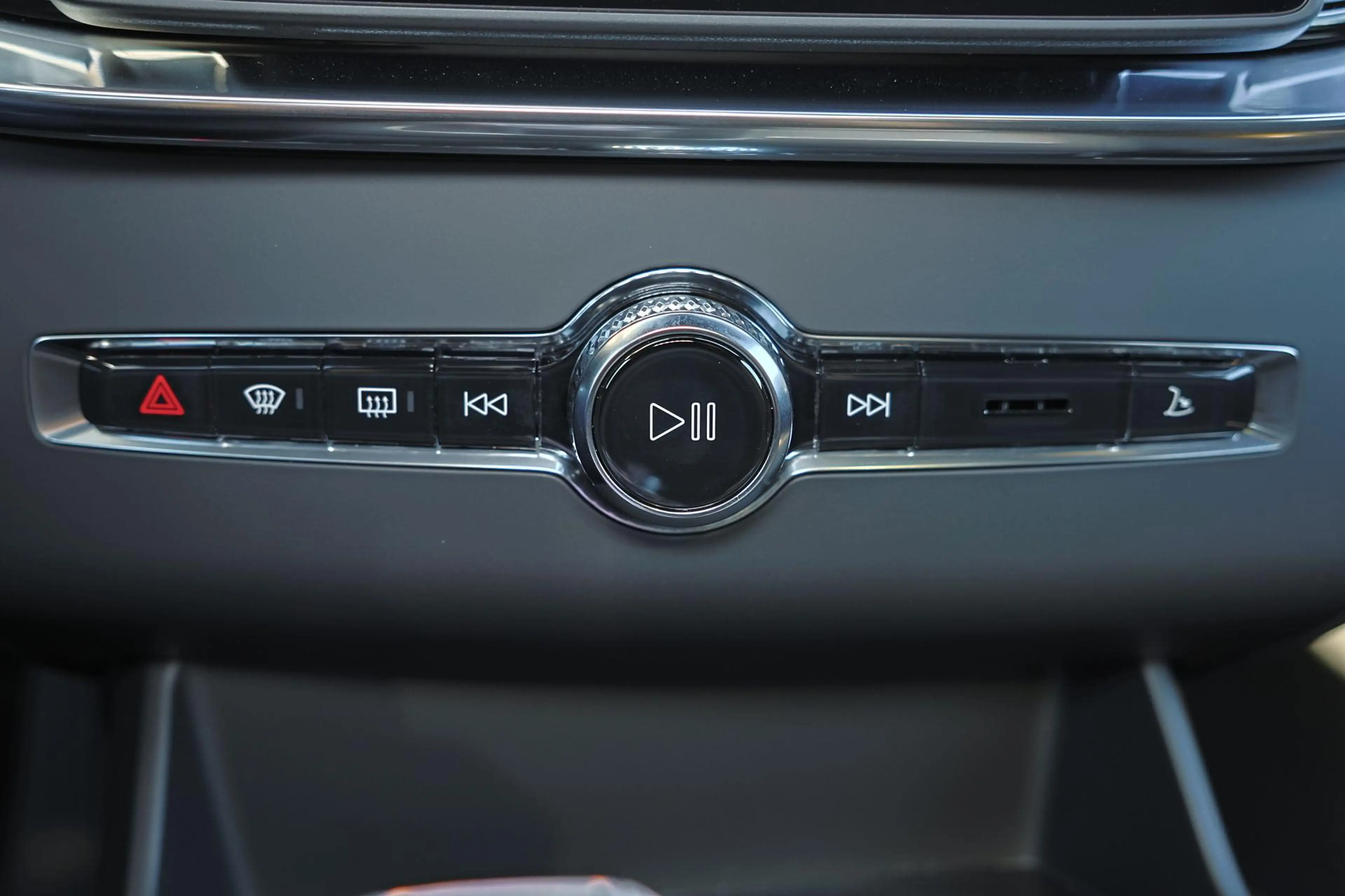 Volvo XC90 T8 Recharge AWD Ultra Executive Dark - Luchtvering — photo 9