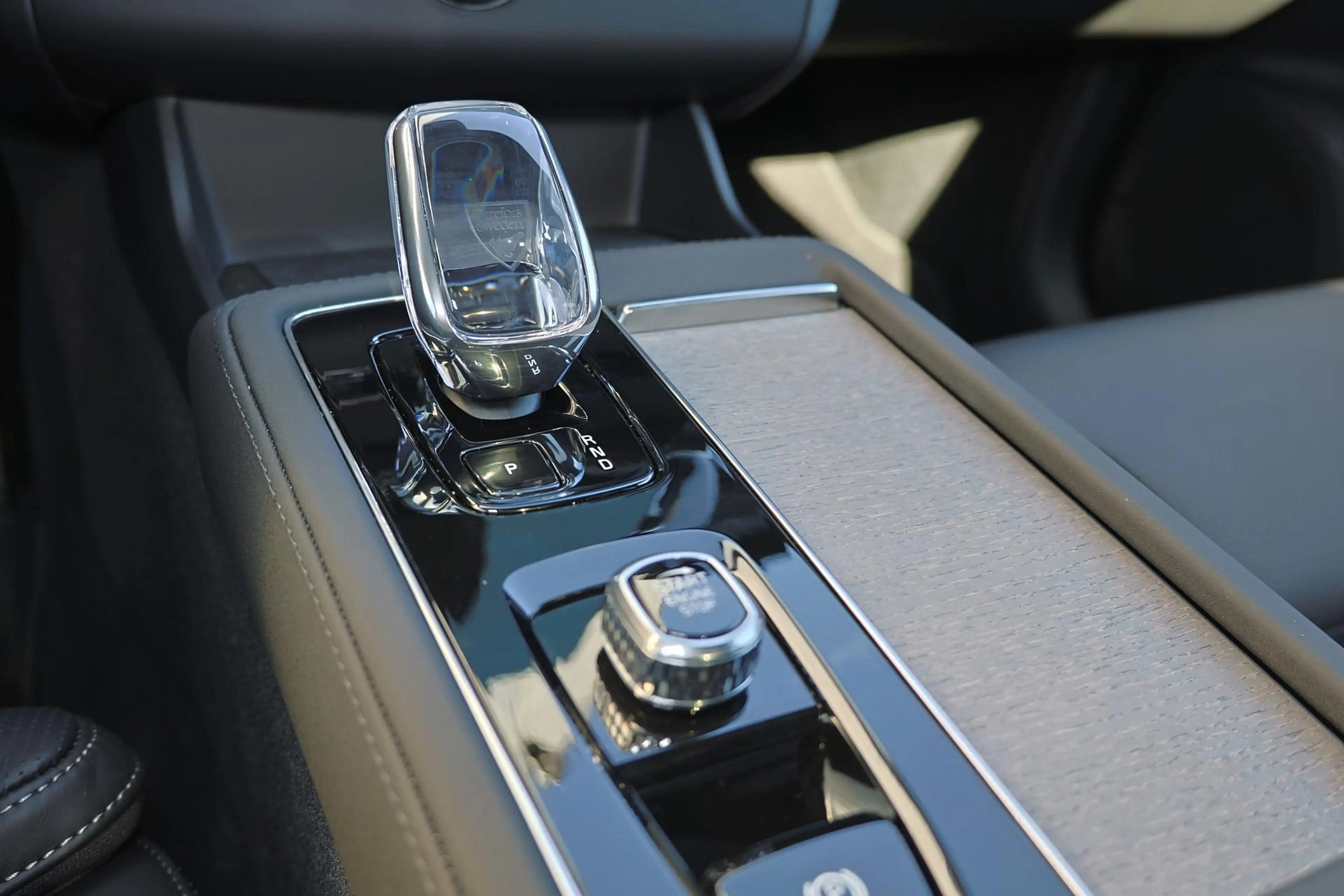 Volvo XC90 T8 Recharge AWD Ultra Executive Dark - Luchtvering — photo 10