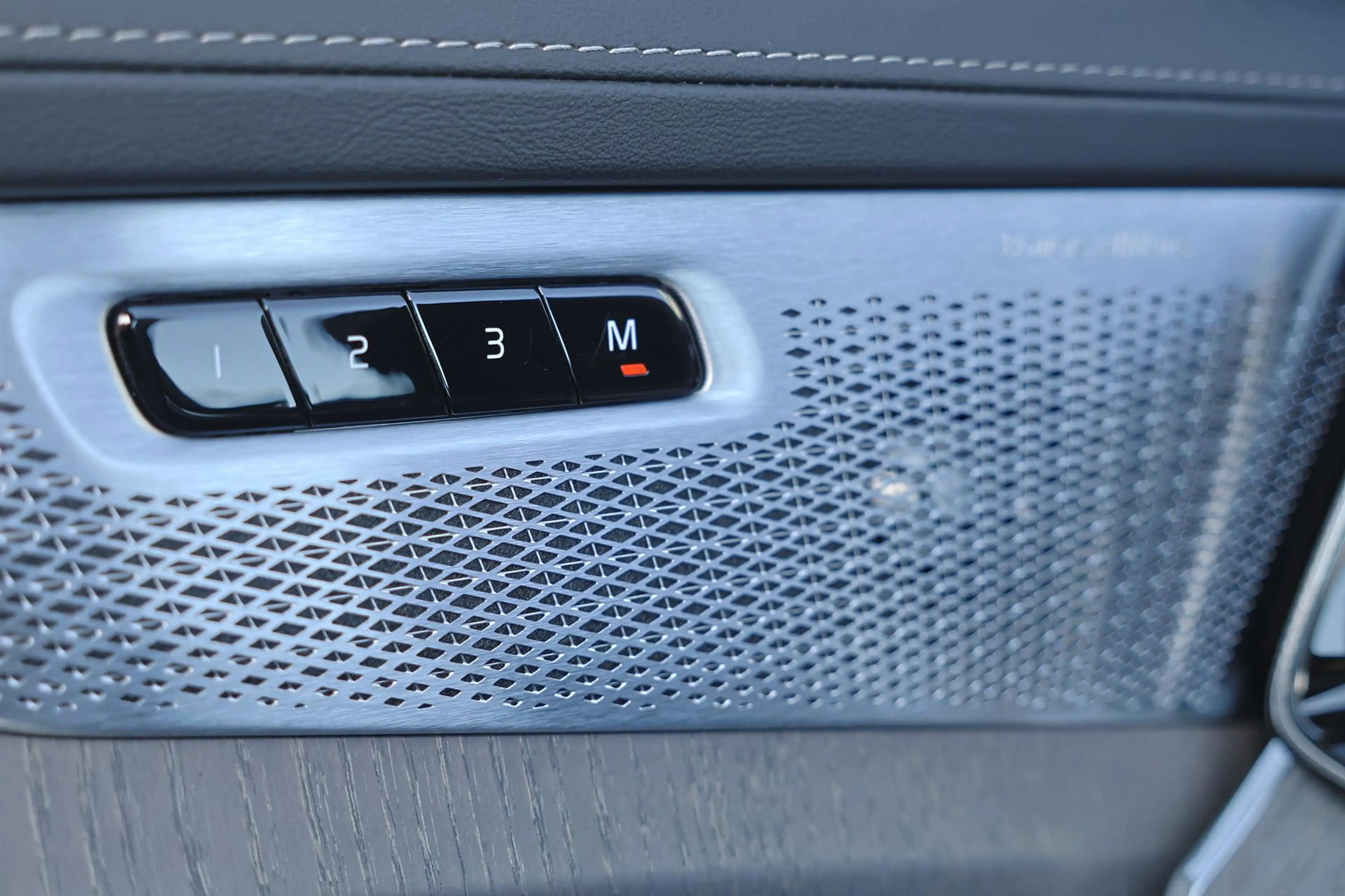 Volvo XC90 T8 Recharge AWD Ultra Executive Dark - Luchtvering — photo 11