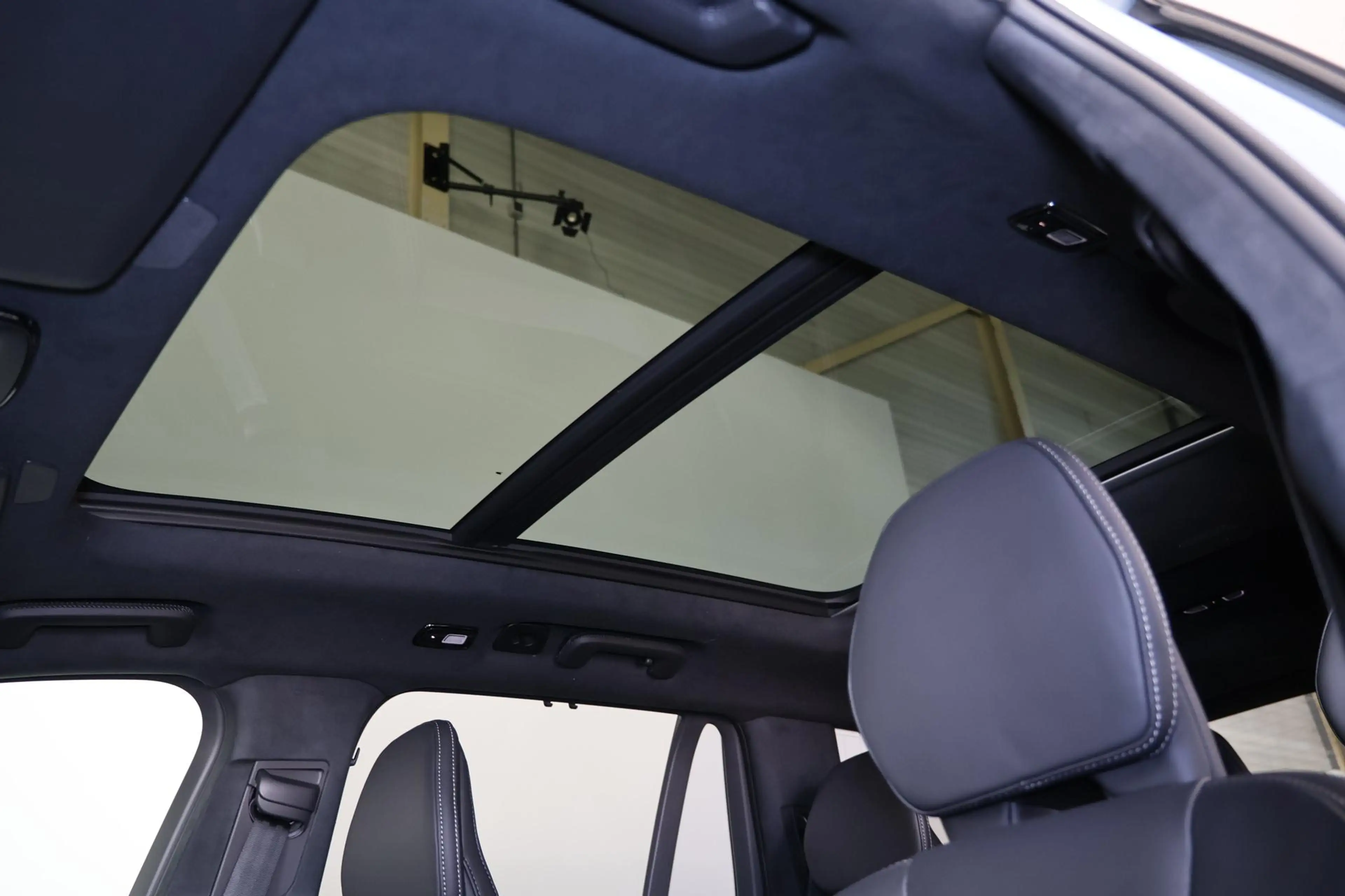 Volvo XC90 T8 Recharge AWD Ultra Executive Dark - Luchtvering — photo 6
