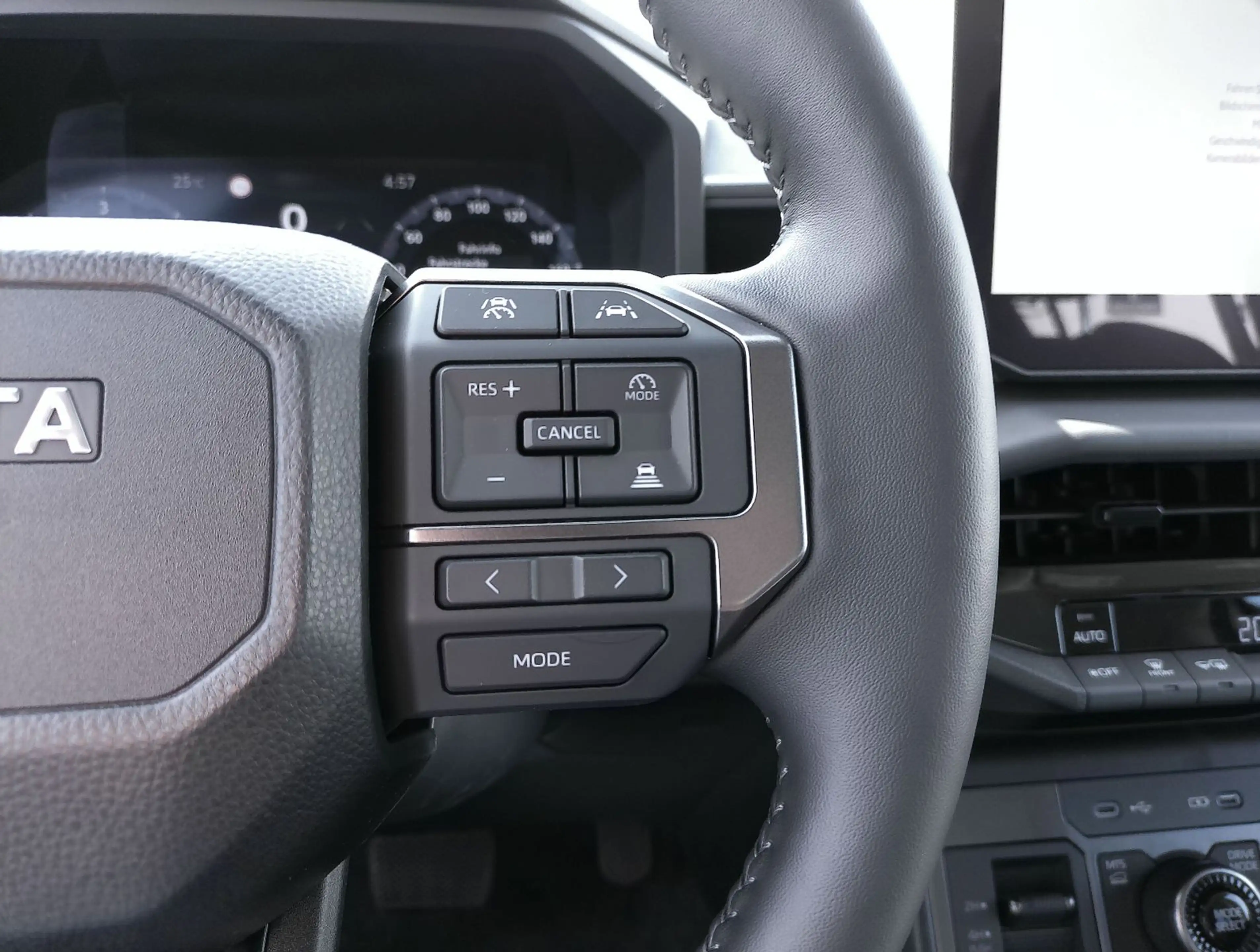 Toyota Hilux Executive *neues Modell* — photo 13