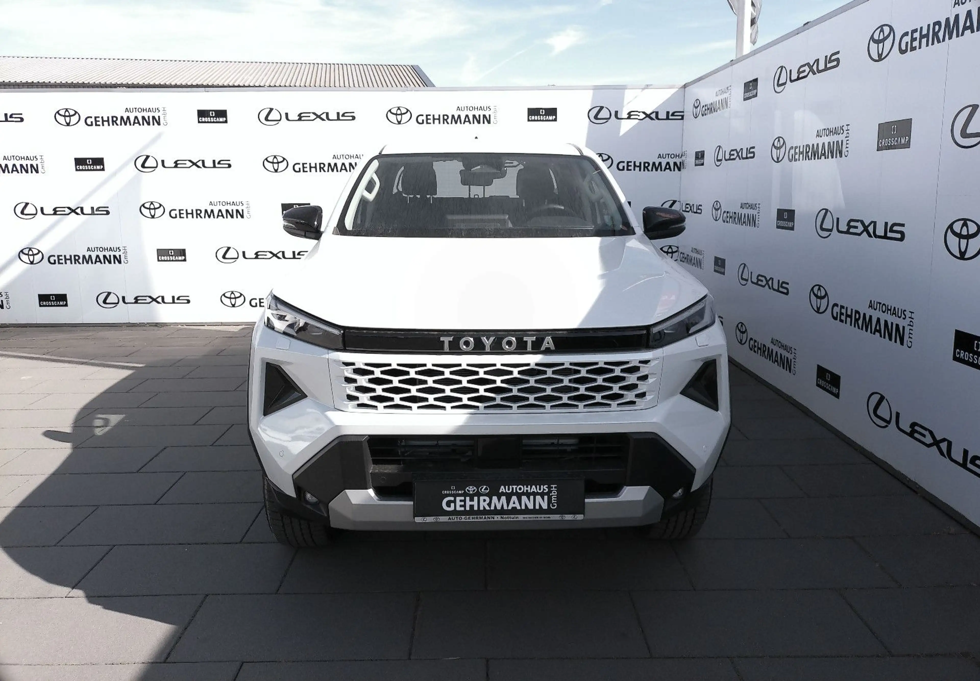 Toyota Hilux Executive *neues Modell* — photo 2