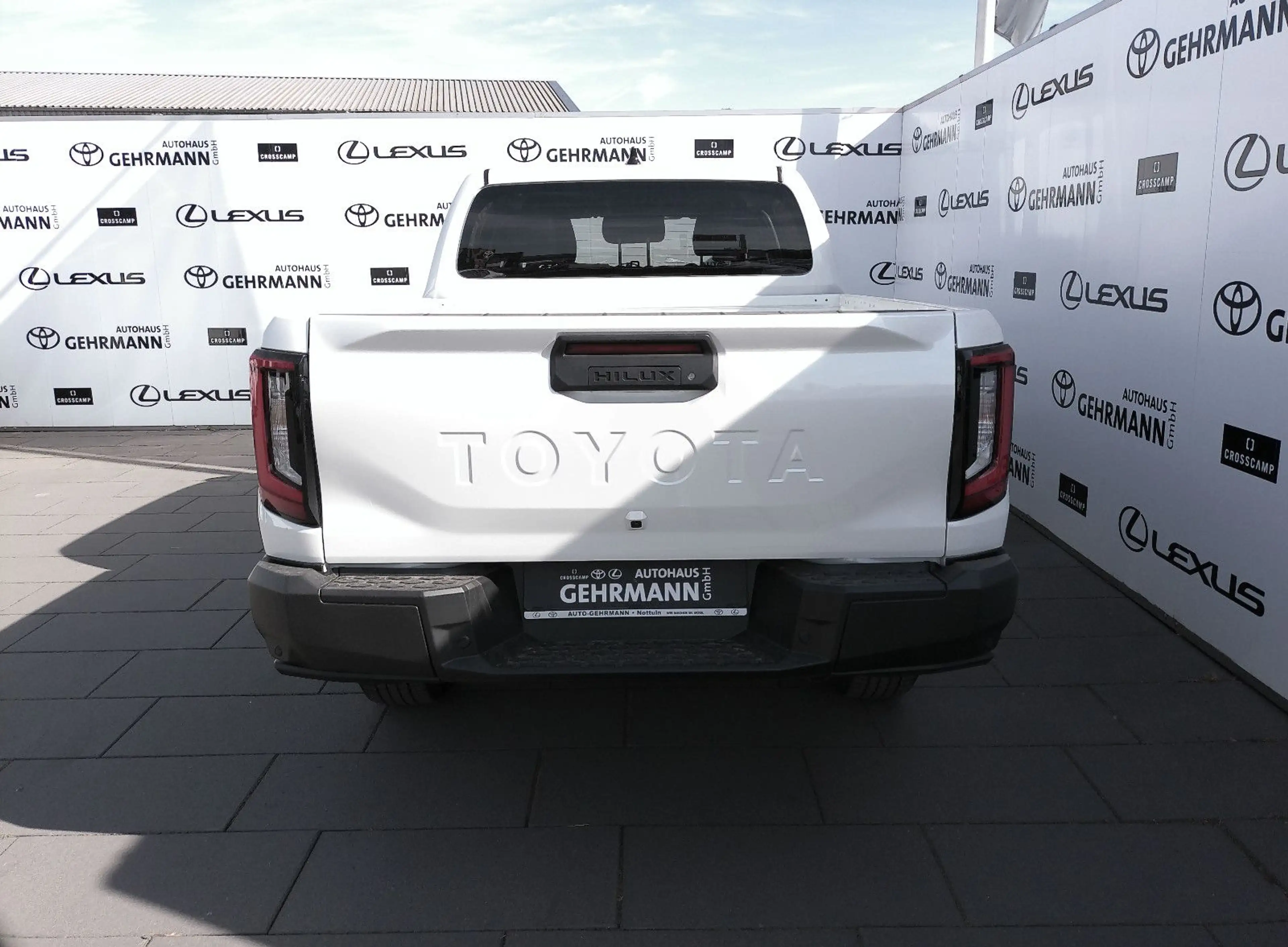 Toyota Hilux Executive *neues Modell* — photo 4