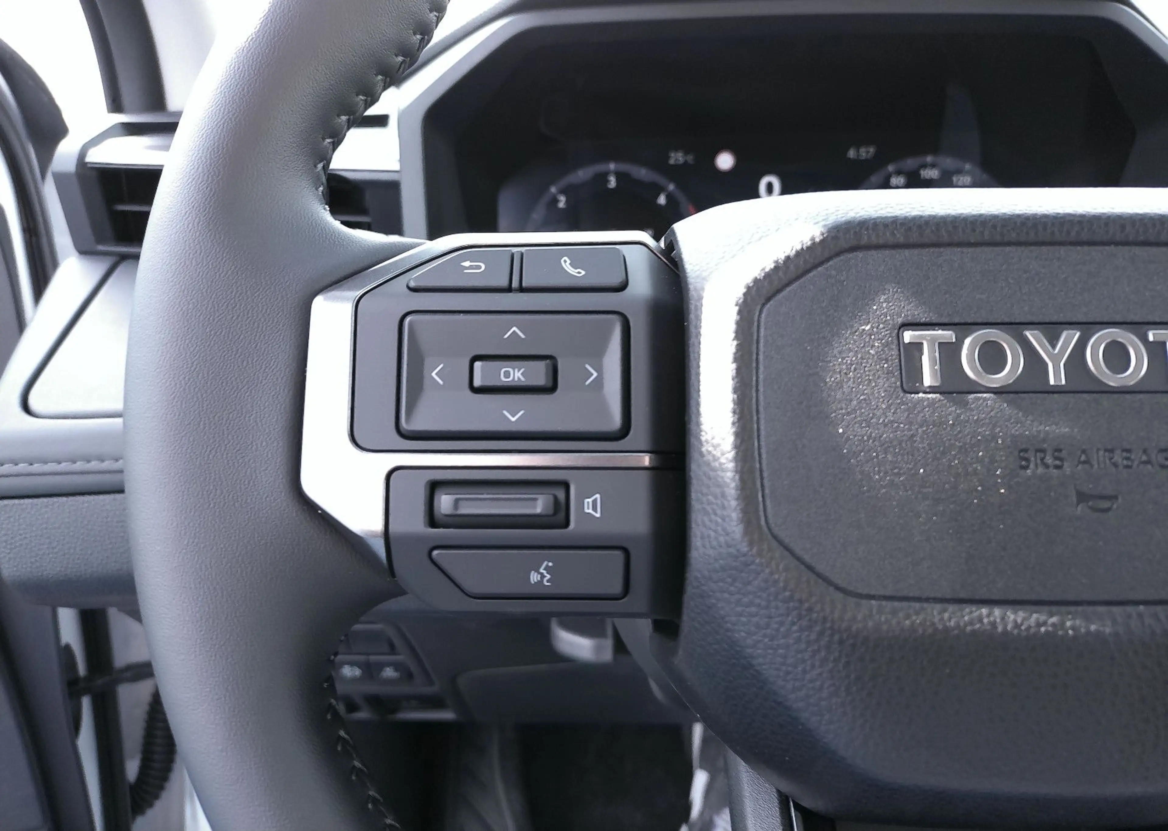 Toyota Hilux Executive *neues Modell* — photo 12