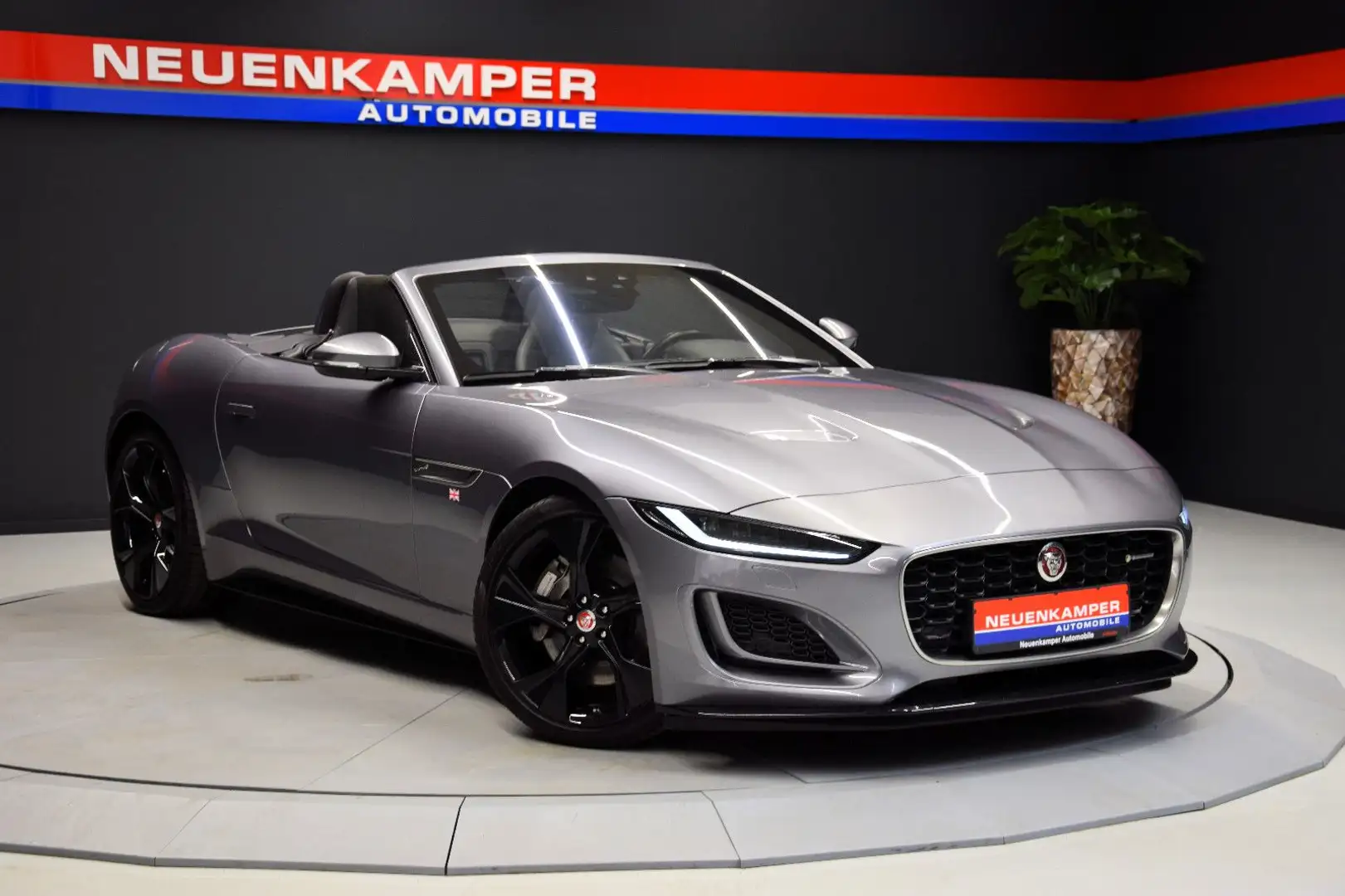 Jaguar F-Type Cabriolet R-Dynamic Perf.AGA Temp. Kamera Grijs - 1