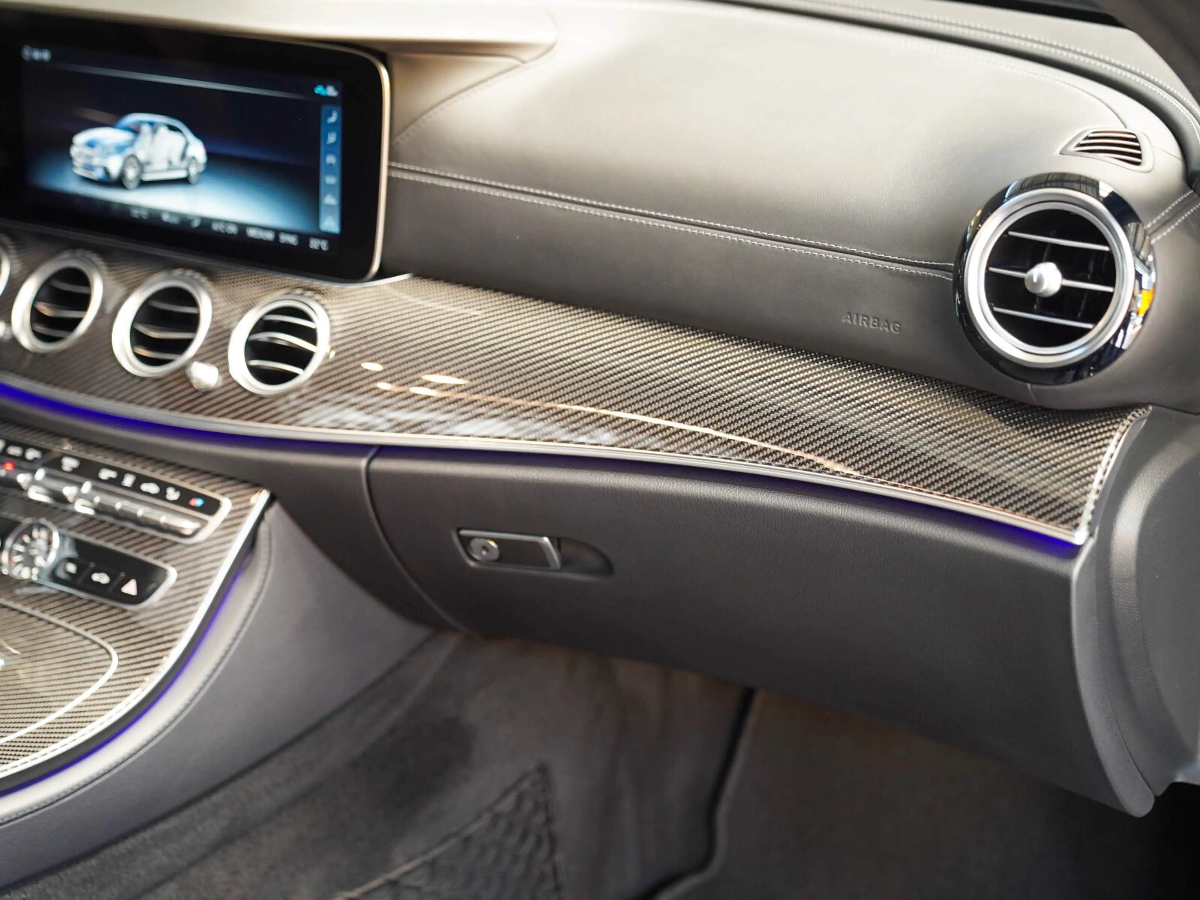 Mercedes-Benz E 63 AMG E 63 AMG 4M+ Carbon Schmiederäder Massage HeadUp — photo 13