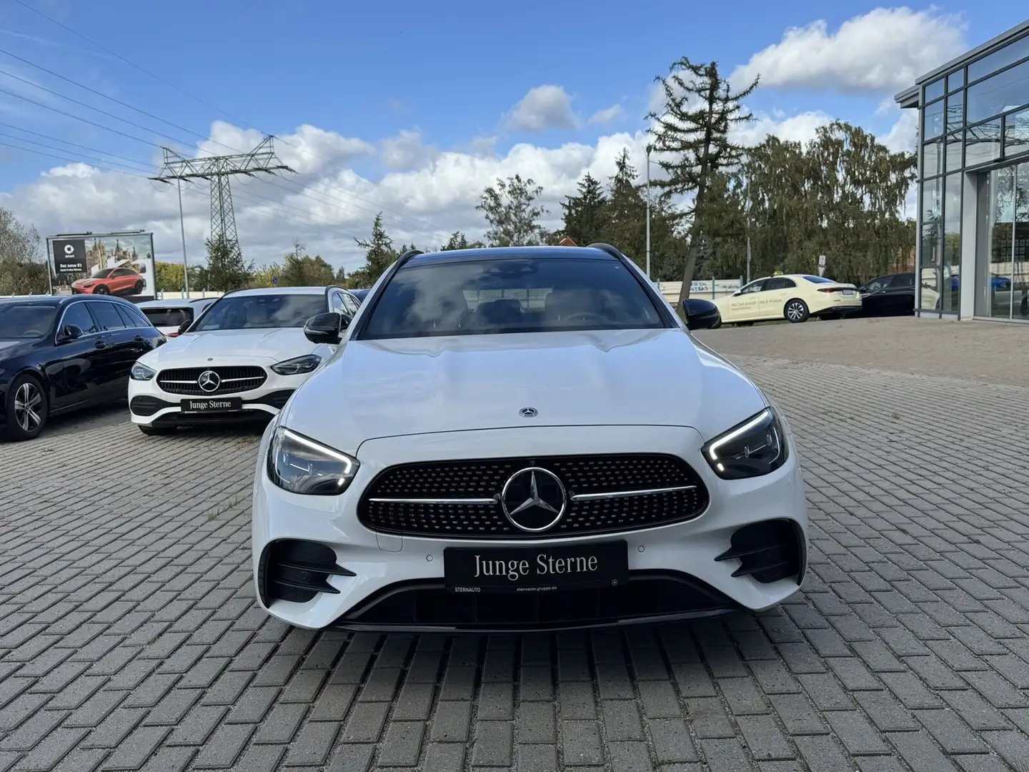 Mercedes-Benz E 450 E 450 T 4M 2x AMG Airmatic StHz Pano Burmester HUD Weiß - 2