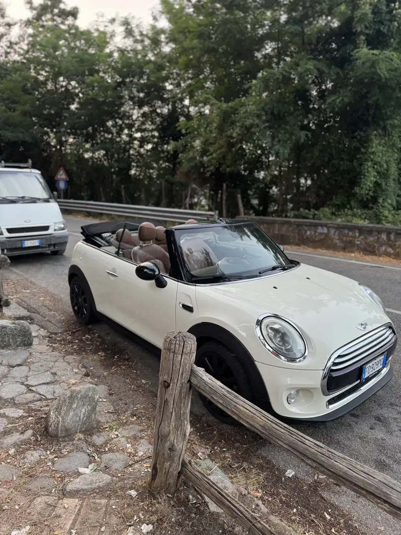 MINI Cooper D Cabrio 1.5 Hype - 1