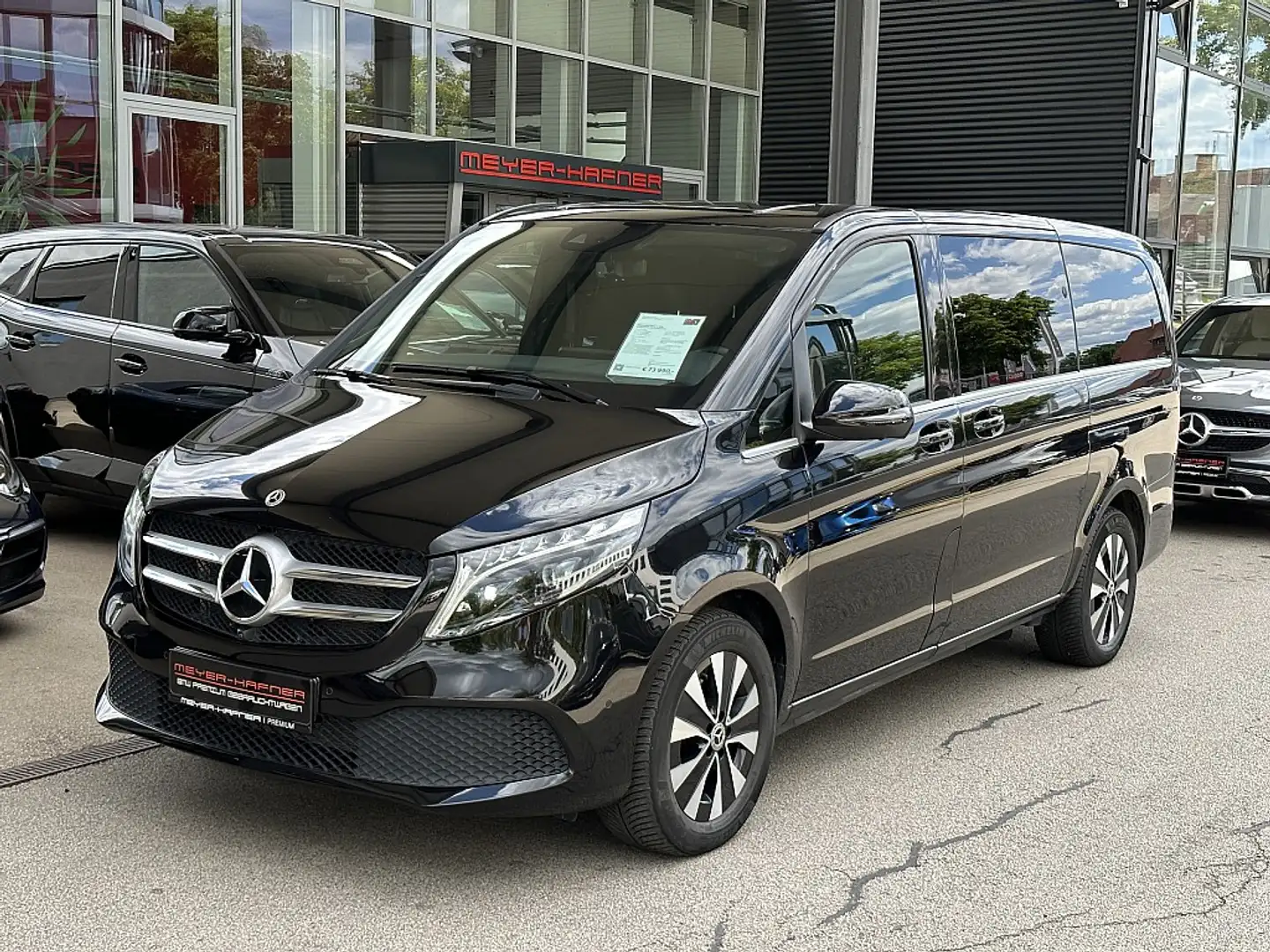 Mercedes-Benz V 250 d Kombi 4MATIC lang Avantgarde Aut. Schwarz - 1