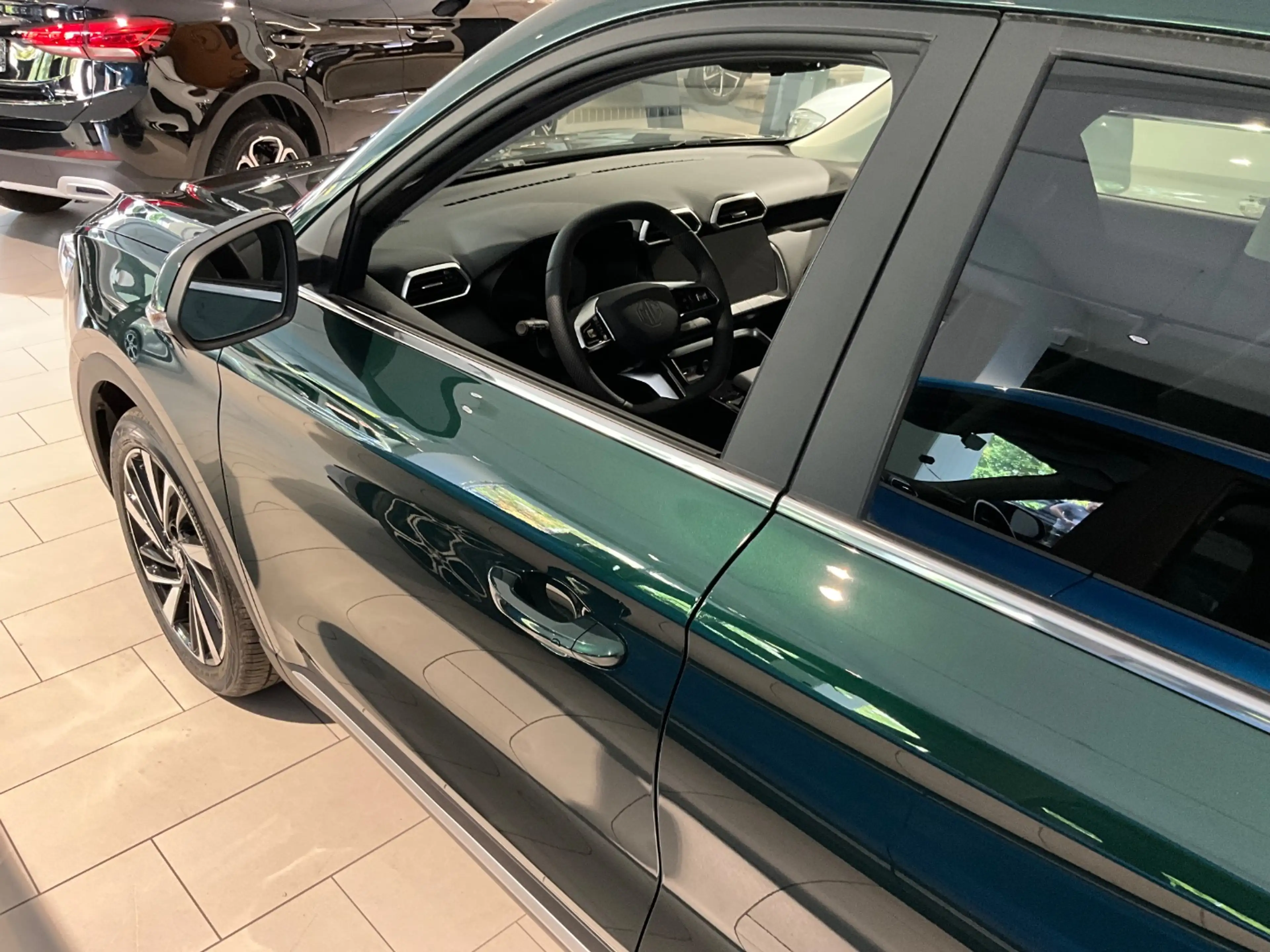 MG ZS Hybrid+ Luxury 360Grad,SHZ,PDC,Keyless,Autom. — photo 6