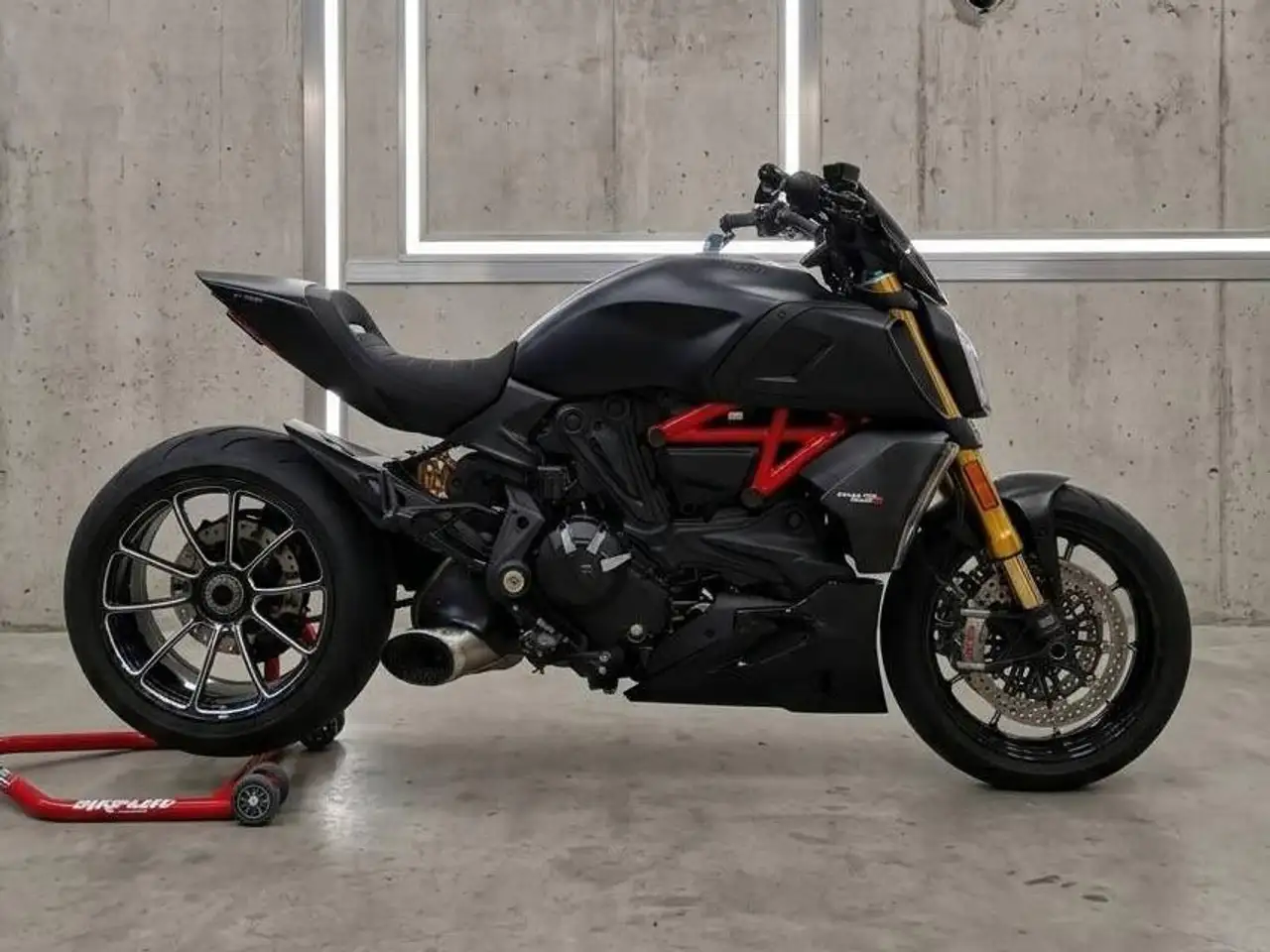 Ducati Diavel