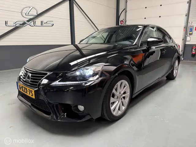 Lexus IS 300 300h First Edition LED|DAB|Dealer-auto!