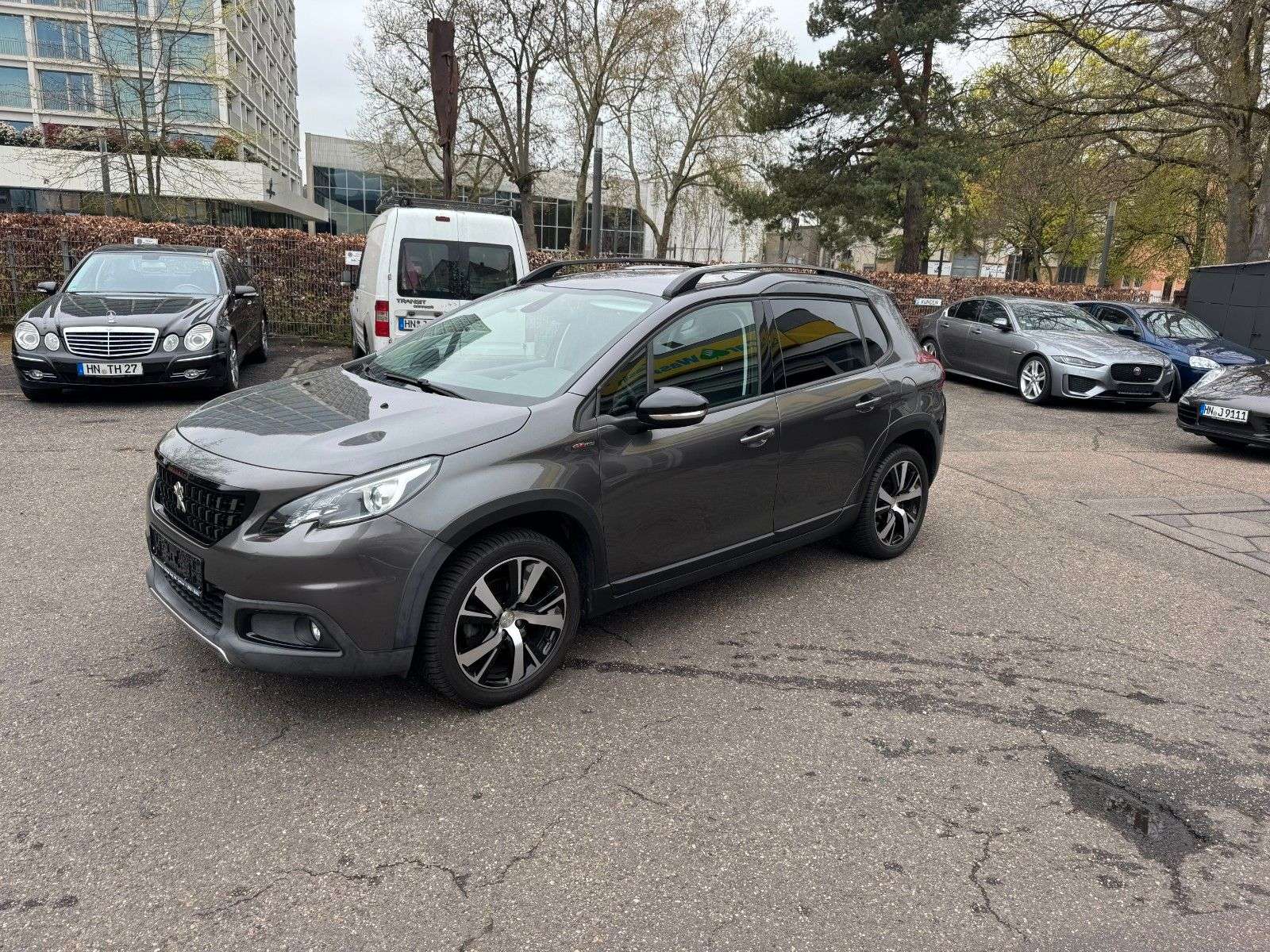 Second hand Peugeot 2008 1.2