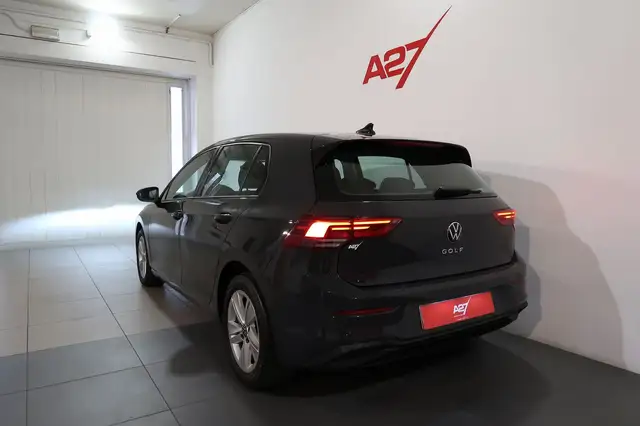 Volkswagen Golf view 5