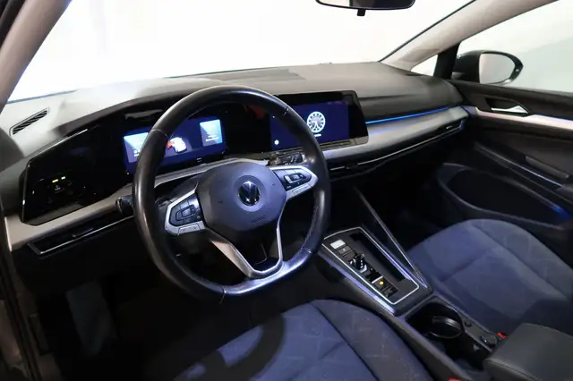 Volkswagen Golf view 2