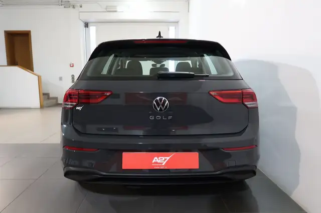 Volkswagen Golf view 9