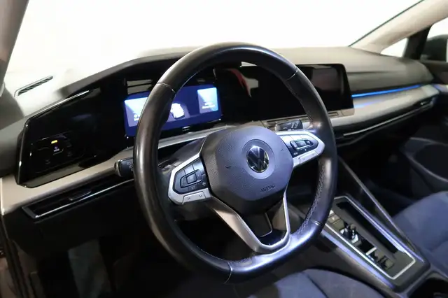 Volkswagen Golf view 4
