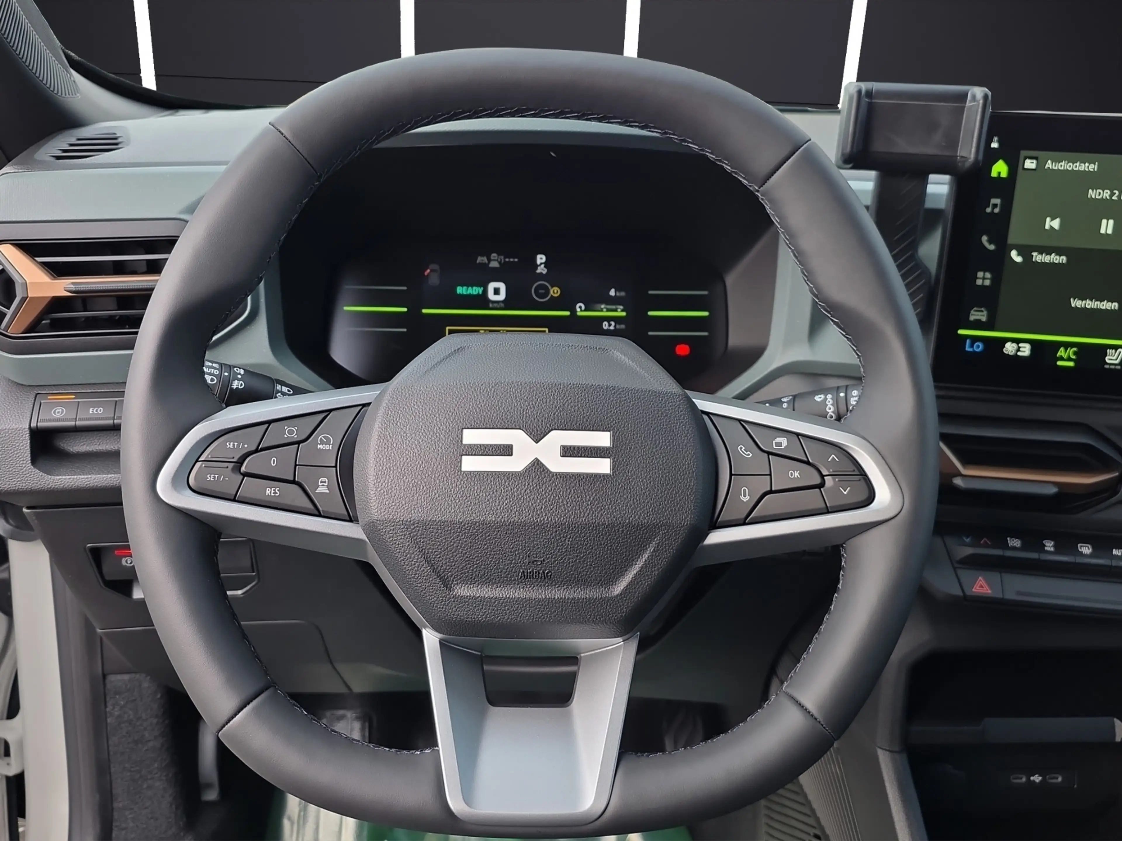 Dacia Duster Extreme hybrid 155 Navi Rückfahrkamera Sitzheizung — photo 14