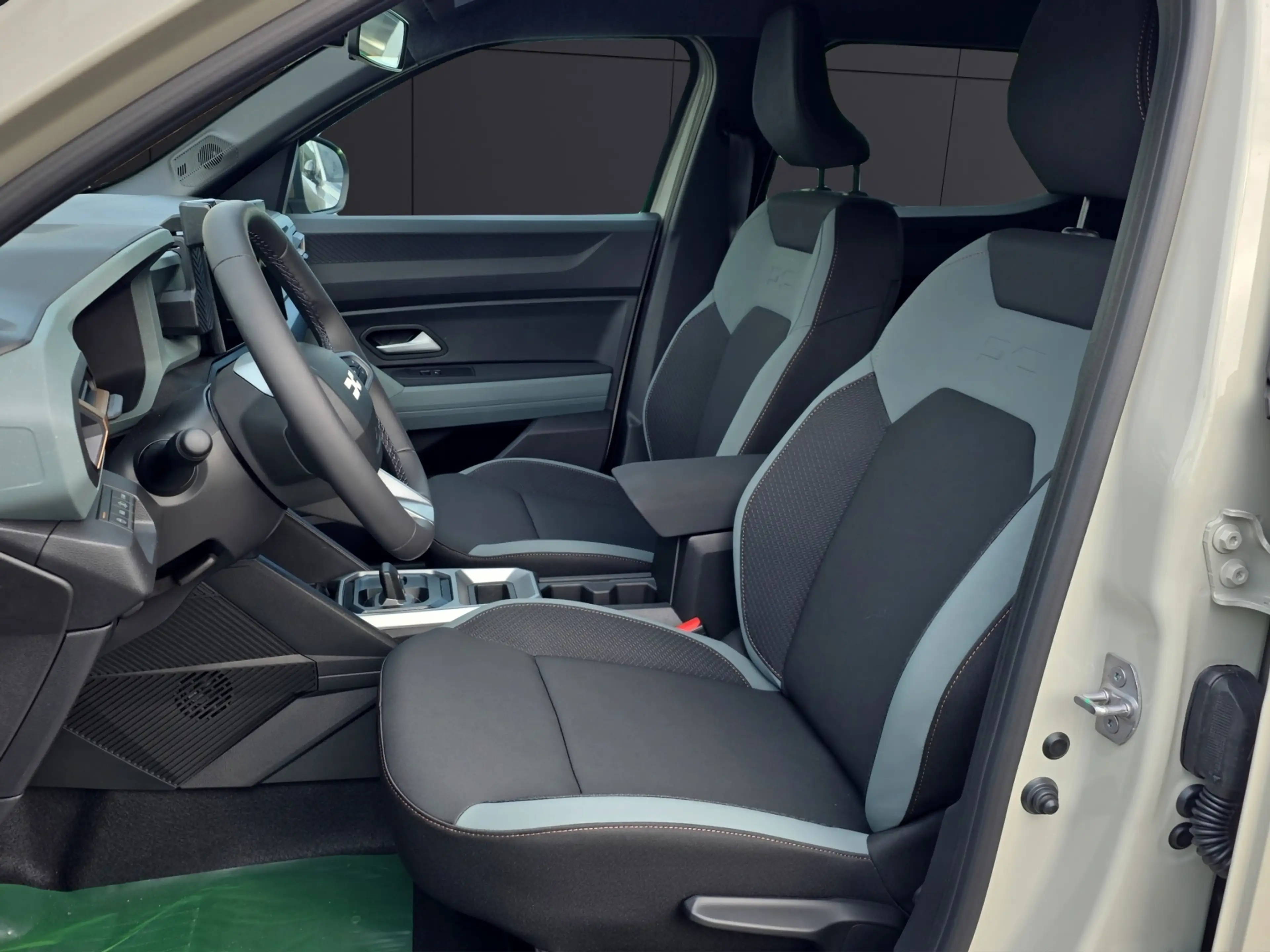 Dacia Duster Extreme hybrid 155 Navi Rückfahrkamera Sitzheizung — photo 10