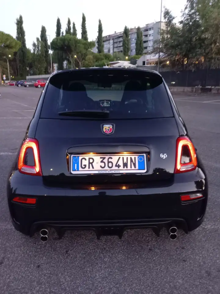 Abarth 695 2023