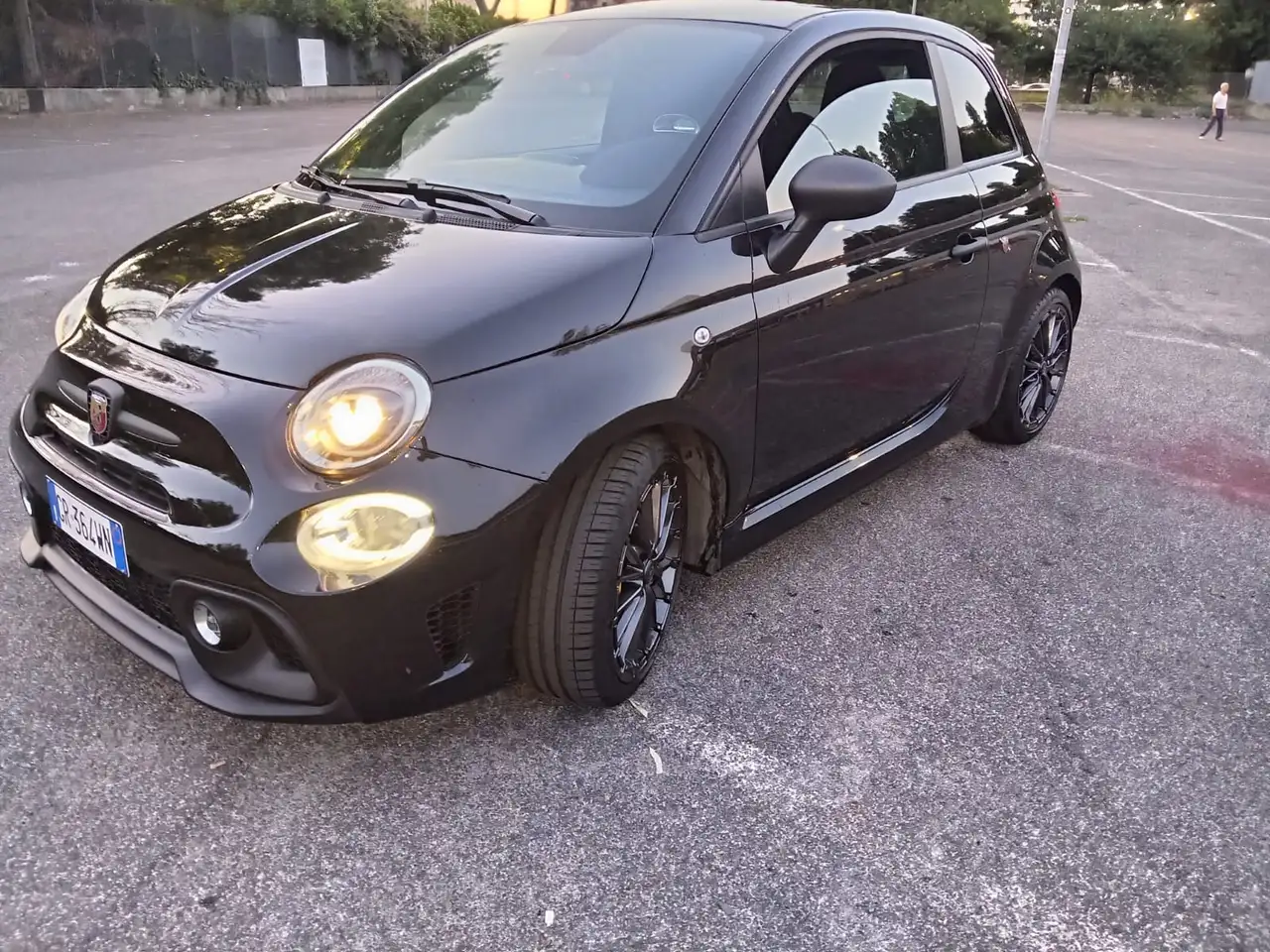 Abarth 695 2023