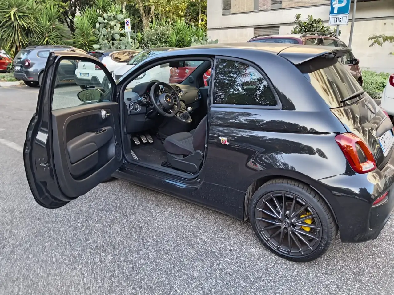 Abarth 695 2023