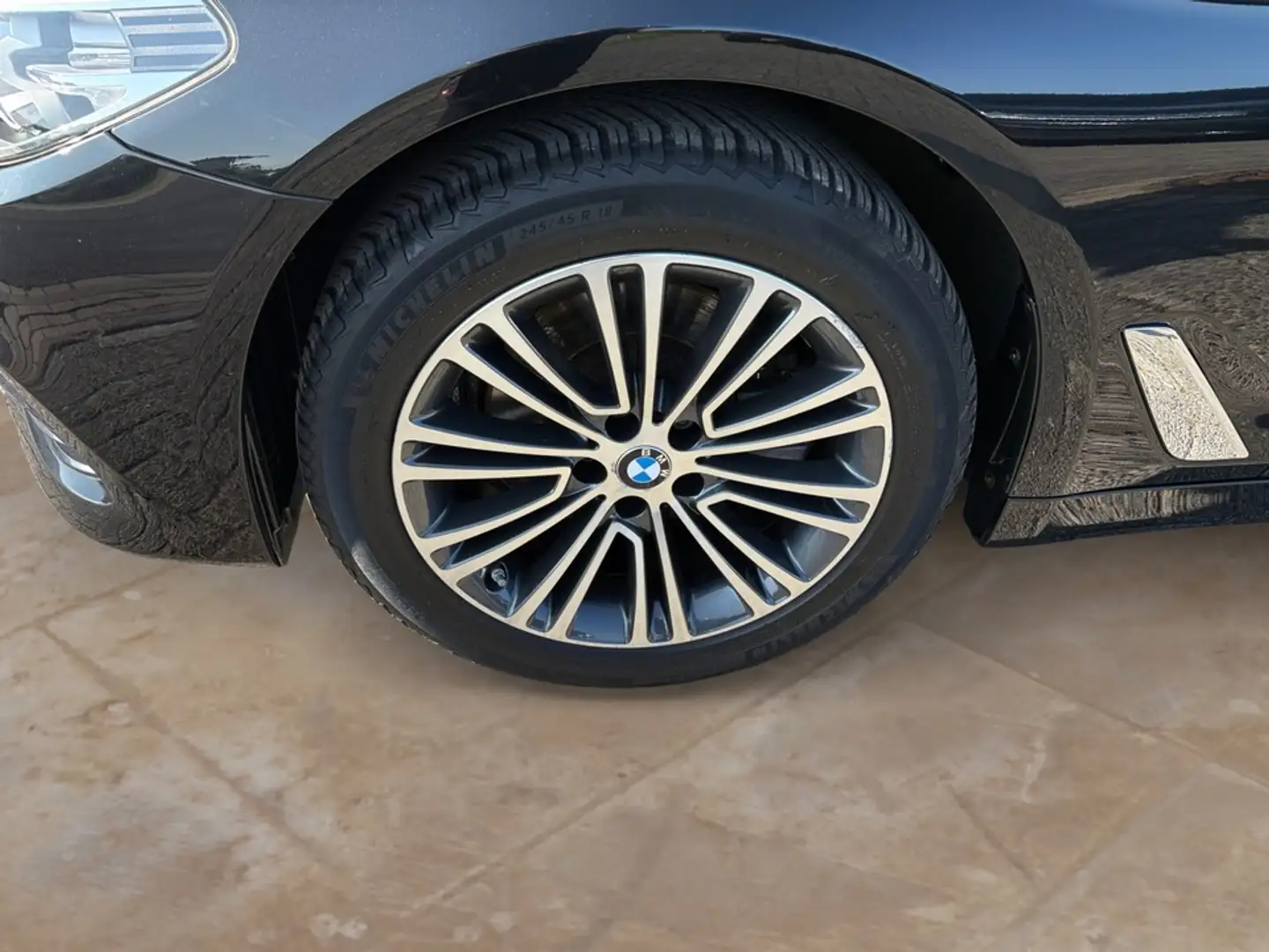 BMW 520 d Touring Sport Line + GARANTIE Noir - 2