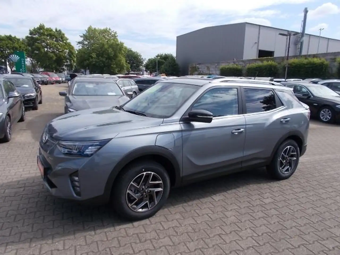 SsangYong Korando e-MOTION Titanium Leder LED Navigation Grau - 1