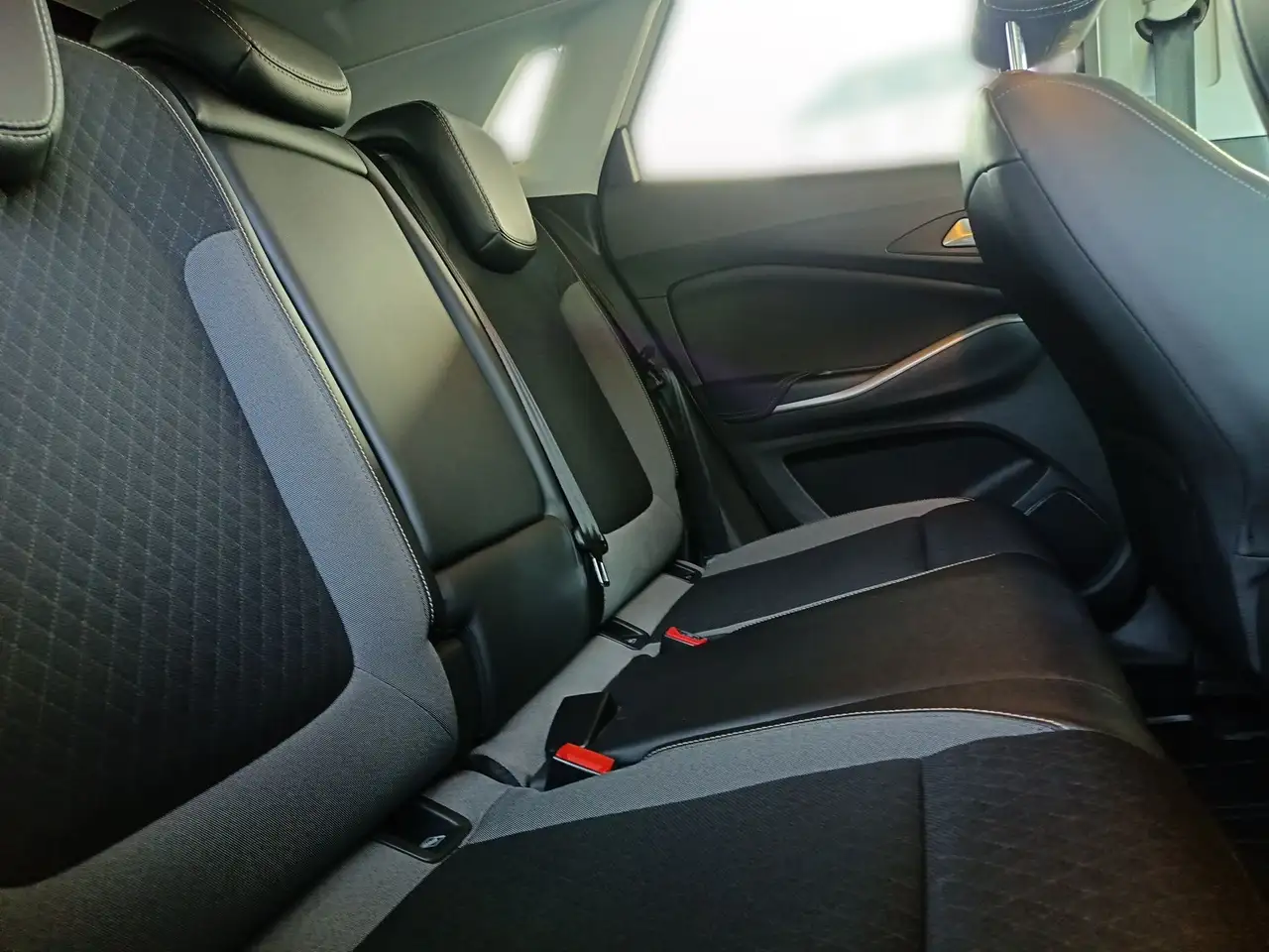Opel Grandland X BUSINESS ELEGANCE 12XHT AT 22
