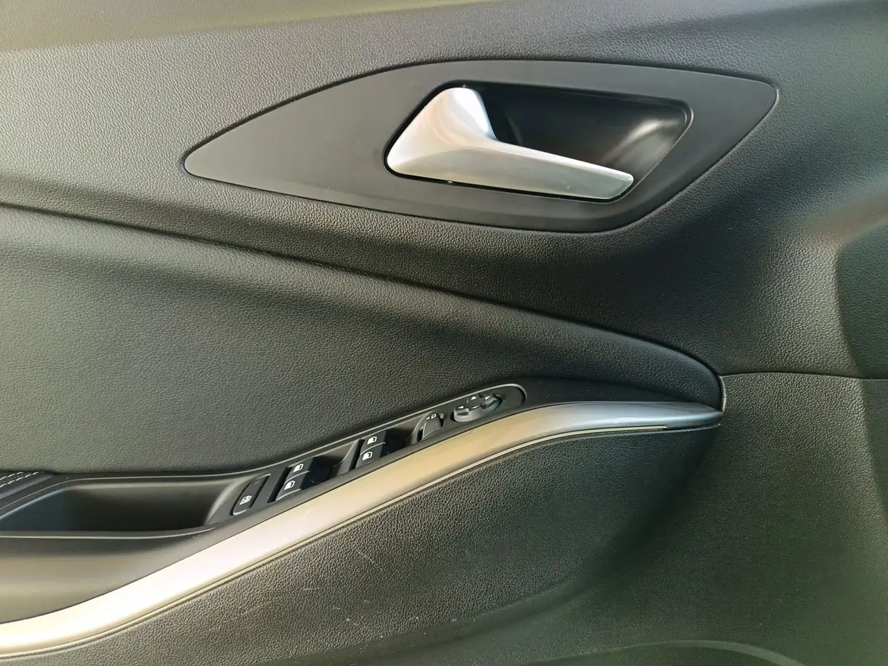 Opel Grandland X BUSINESS ELEGANCE 12XHT AT 16