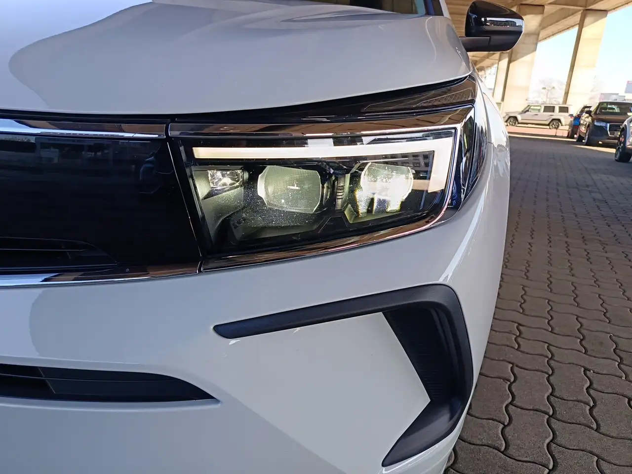 Opel Grandland X BUSINESS ELEGANCE 12XHT AT 10