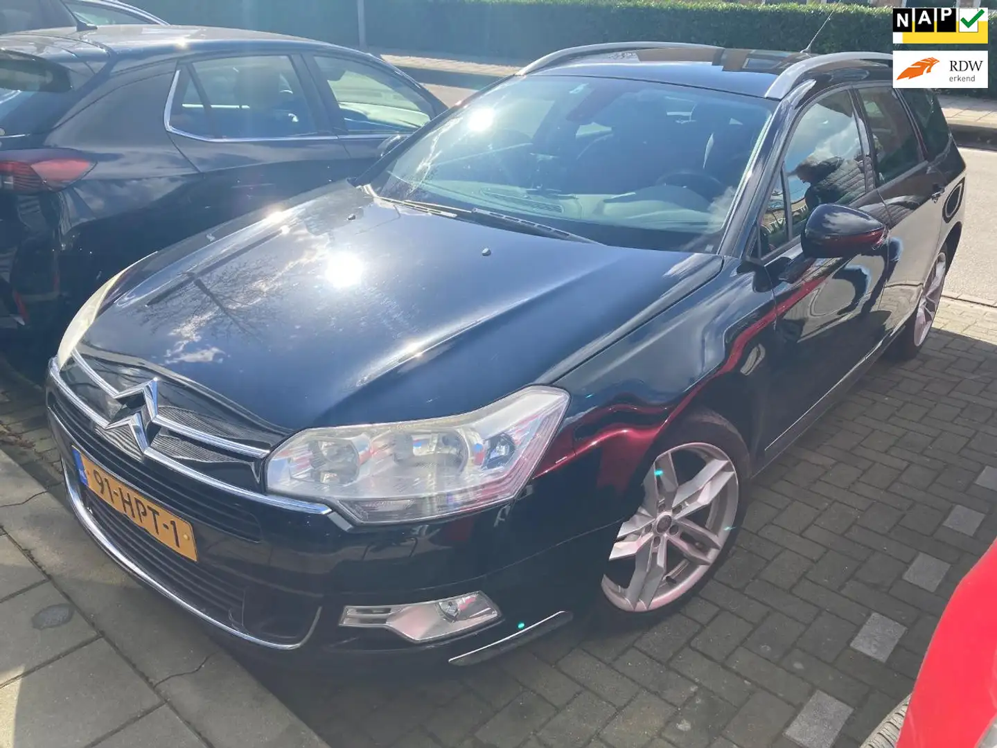 Citroen C5 Tourer 2.0 16V Comfort Zwart - 1
