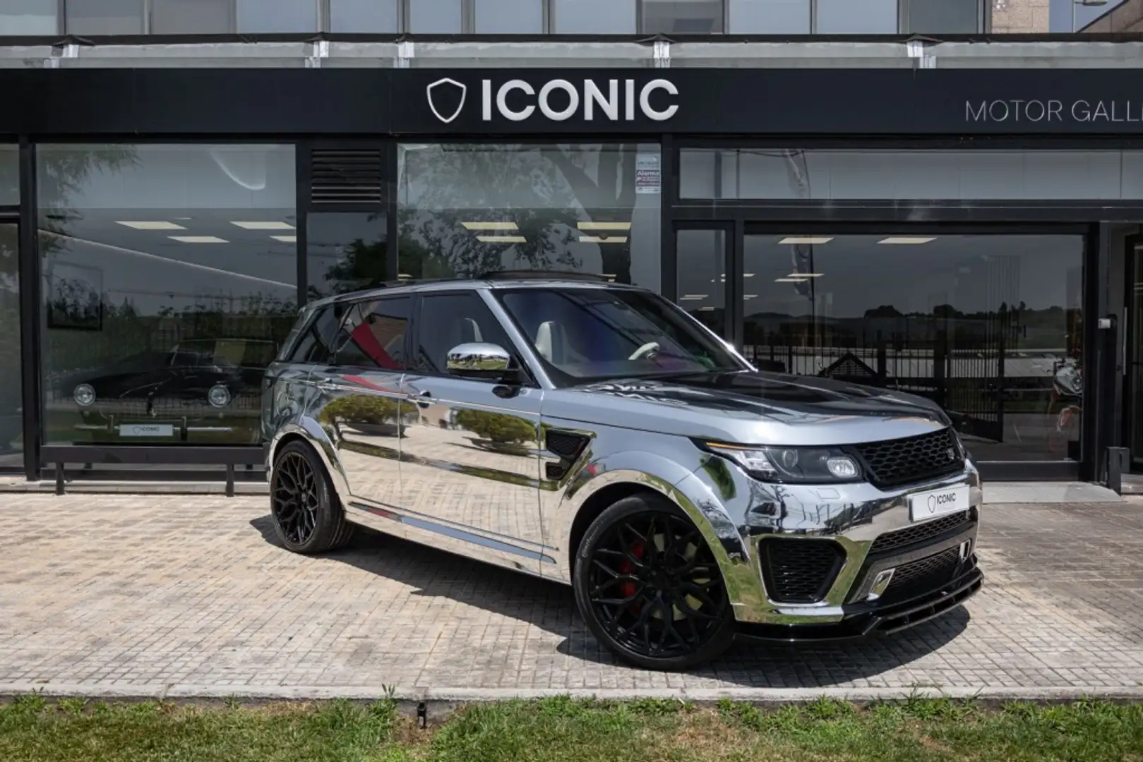 Land Rover Range Rover Sport 5.0 V8 SC SVR Aut. Gris - 1