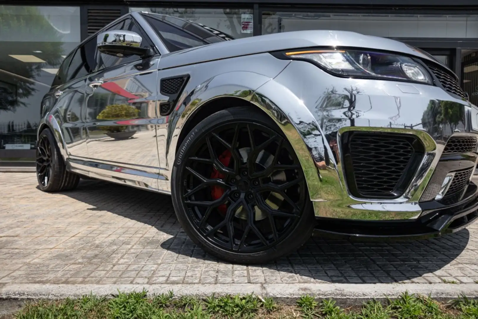 Land Rover Range Rover Sport 5.0 V8 SC SVR Aut. Gris - 2