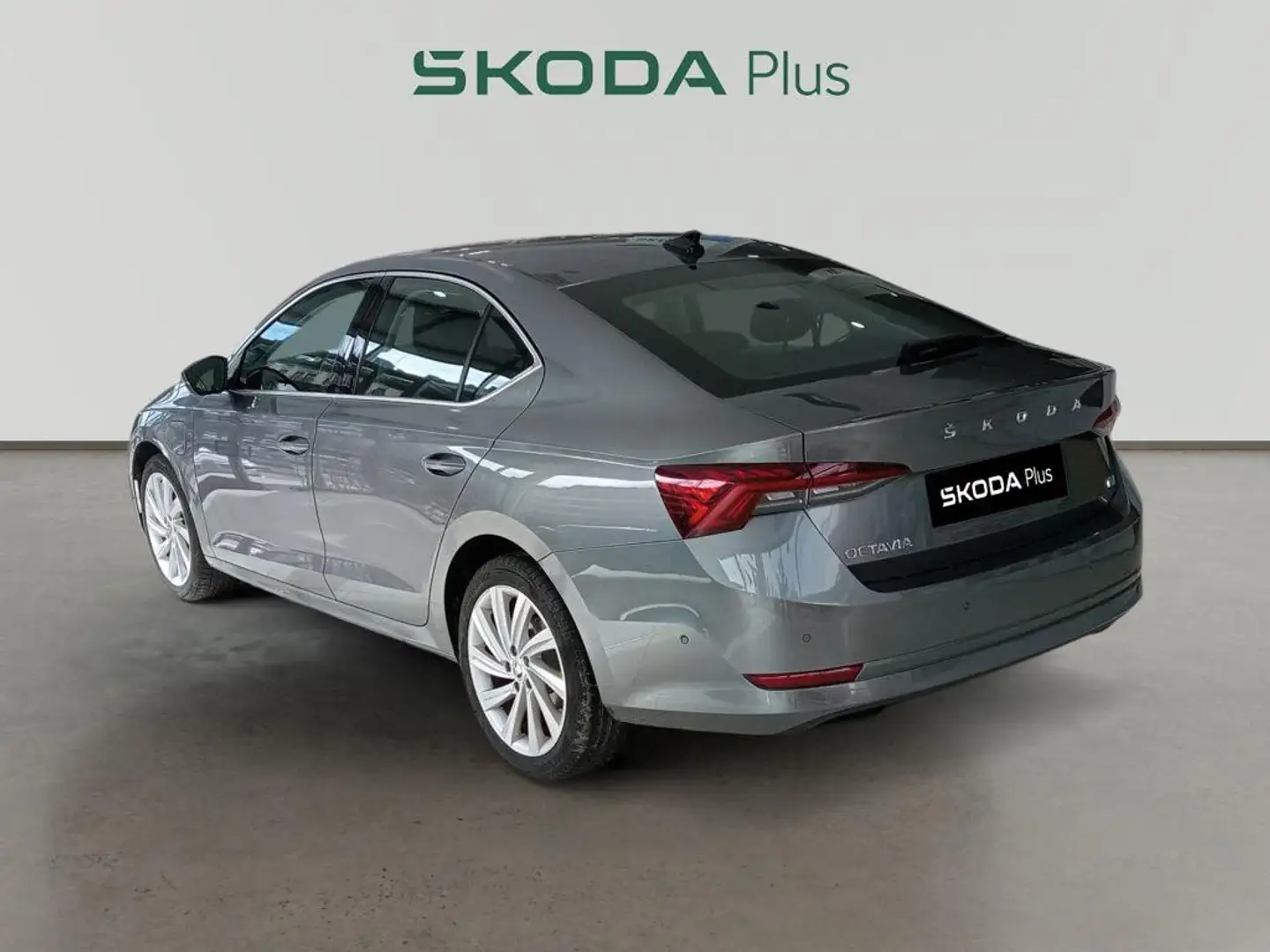 Skoda Octavia 1.4TSI iV PHEV Selection DSG Grijs - 2