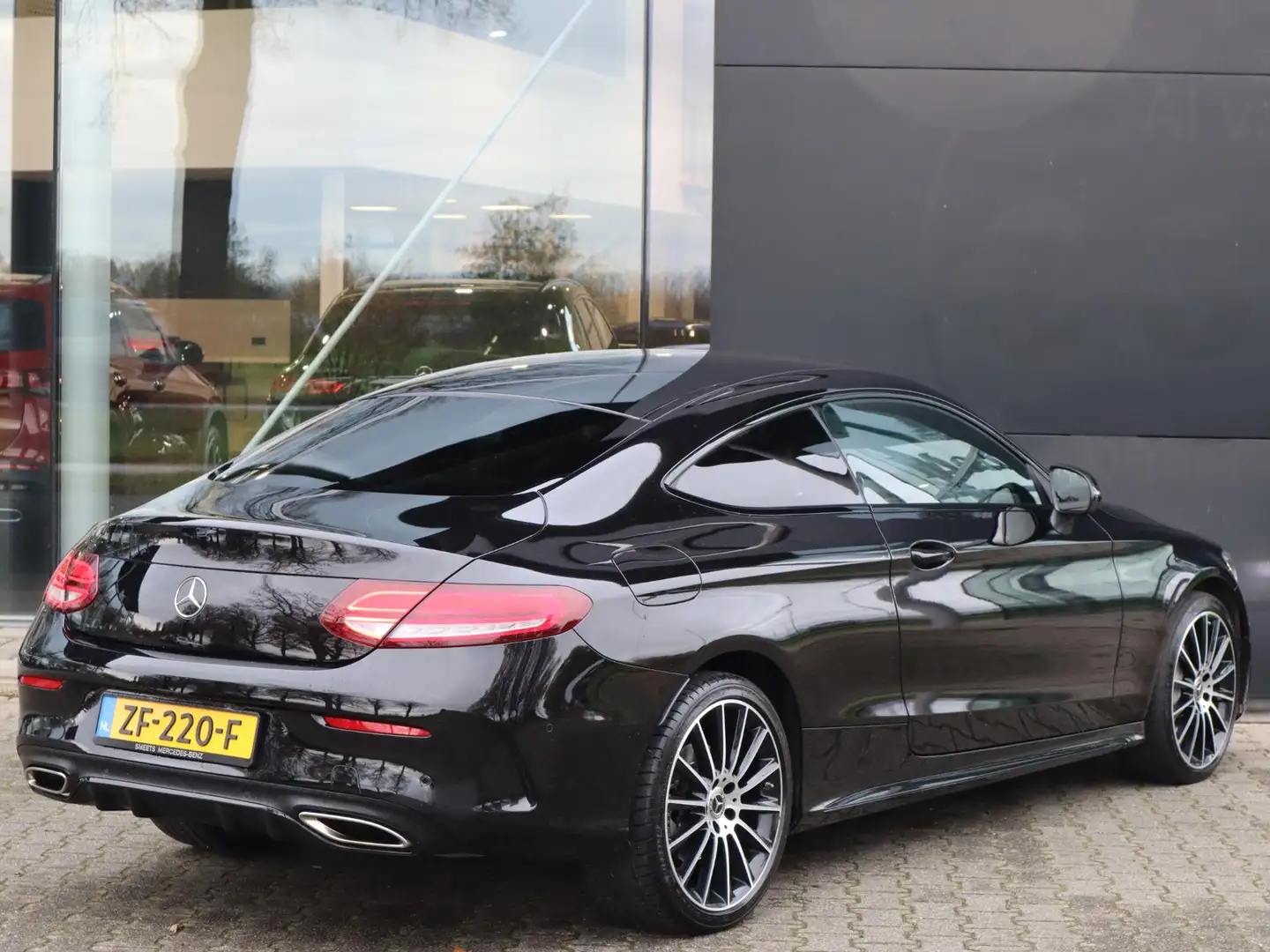 Mercedes-Benz C 400 Coupé 4MATIC Premium Zwart - 2