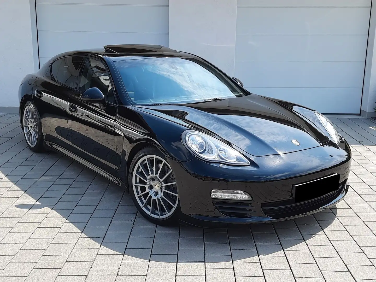 Porsche Panamera Dies/Pano/BOSE/20"/Luftf/Bi-Xe/PDLS/Mem Černá - 2