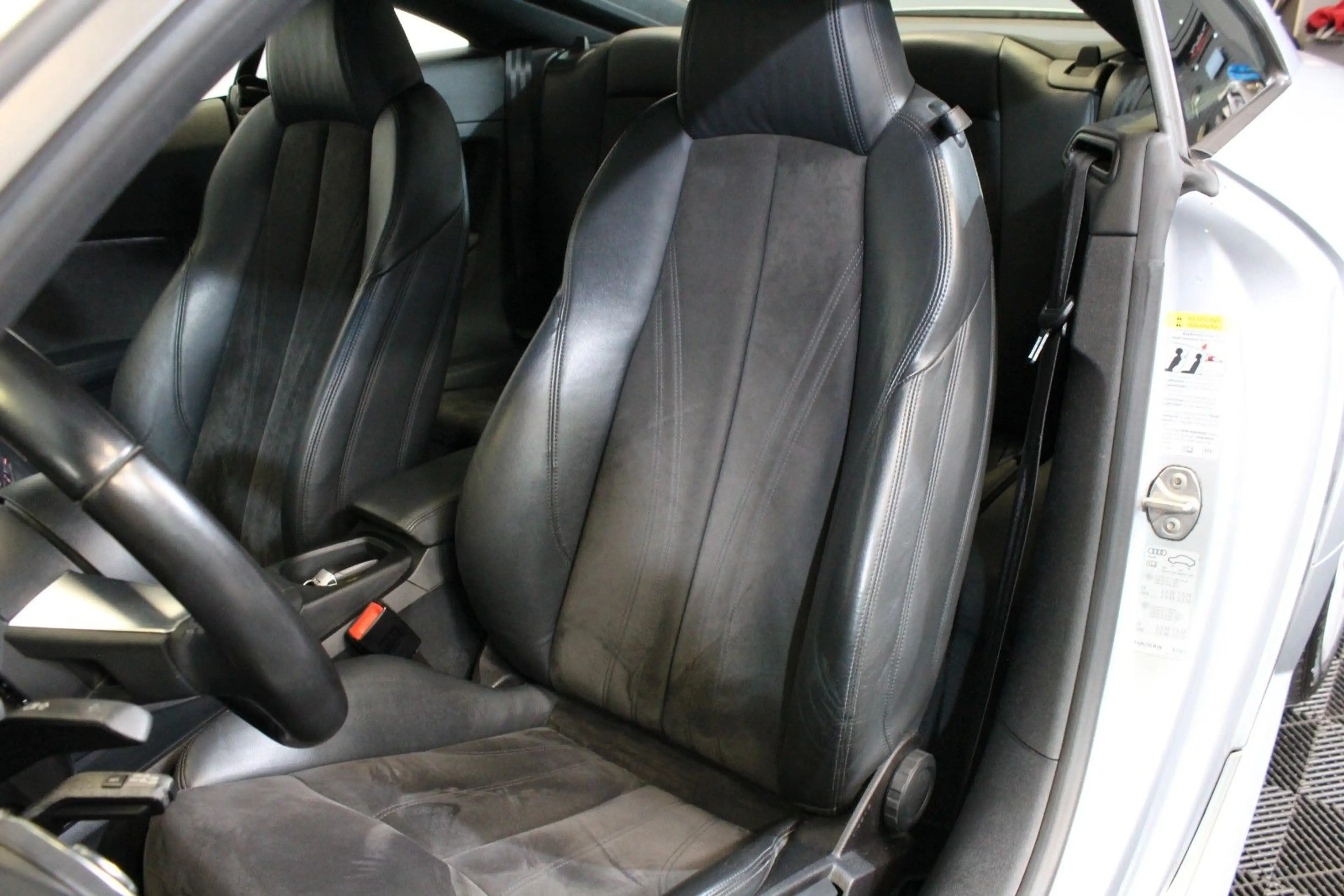 Audi TT Coupe 2.0 TDI ultra*Xenon*PDC*Virtual*Alcant. — photo 21