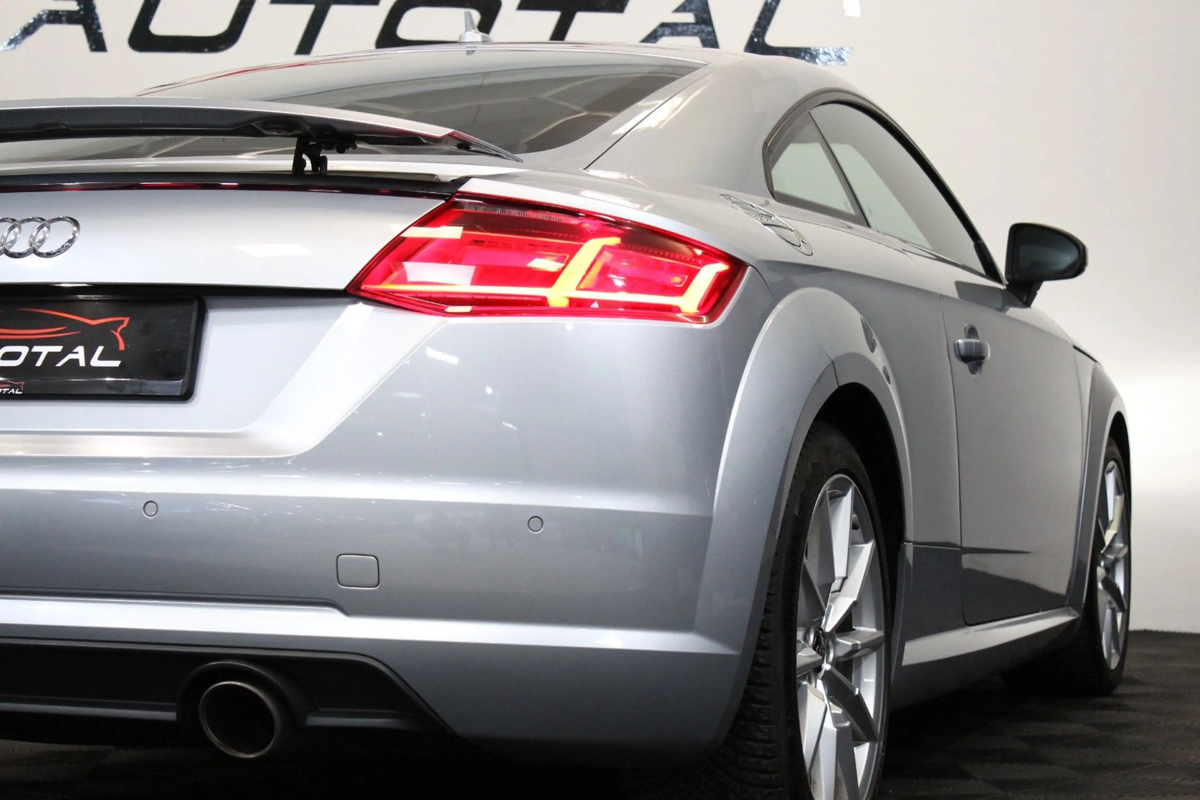 Audi TT Coupe 2.0 TDI ultra*Xenon*PDC*Virtual*Alcant. — photo 12