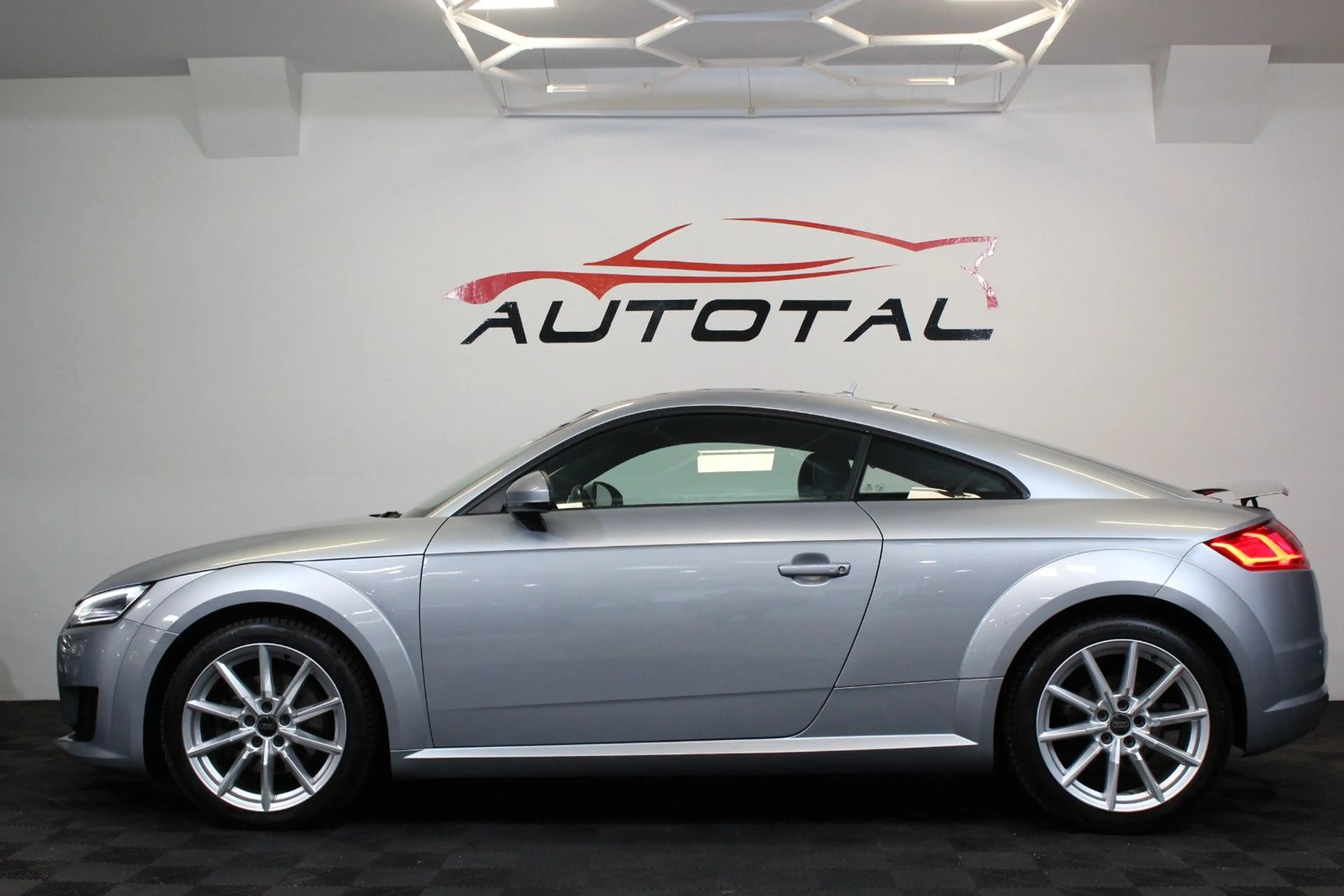 Audi TT Coupe 2.0 TDI ultra*Xenon*PDC*Virtual*Alcant. — photo 5