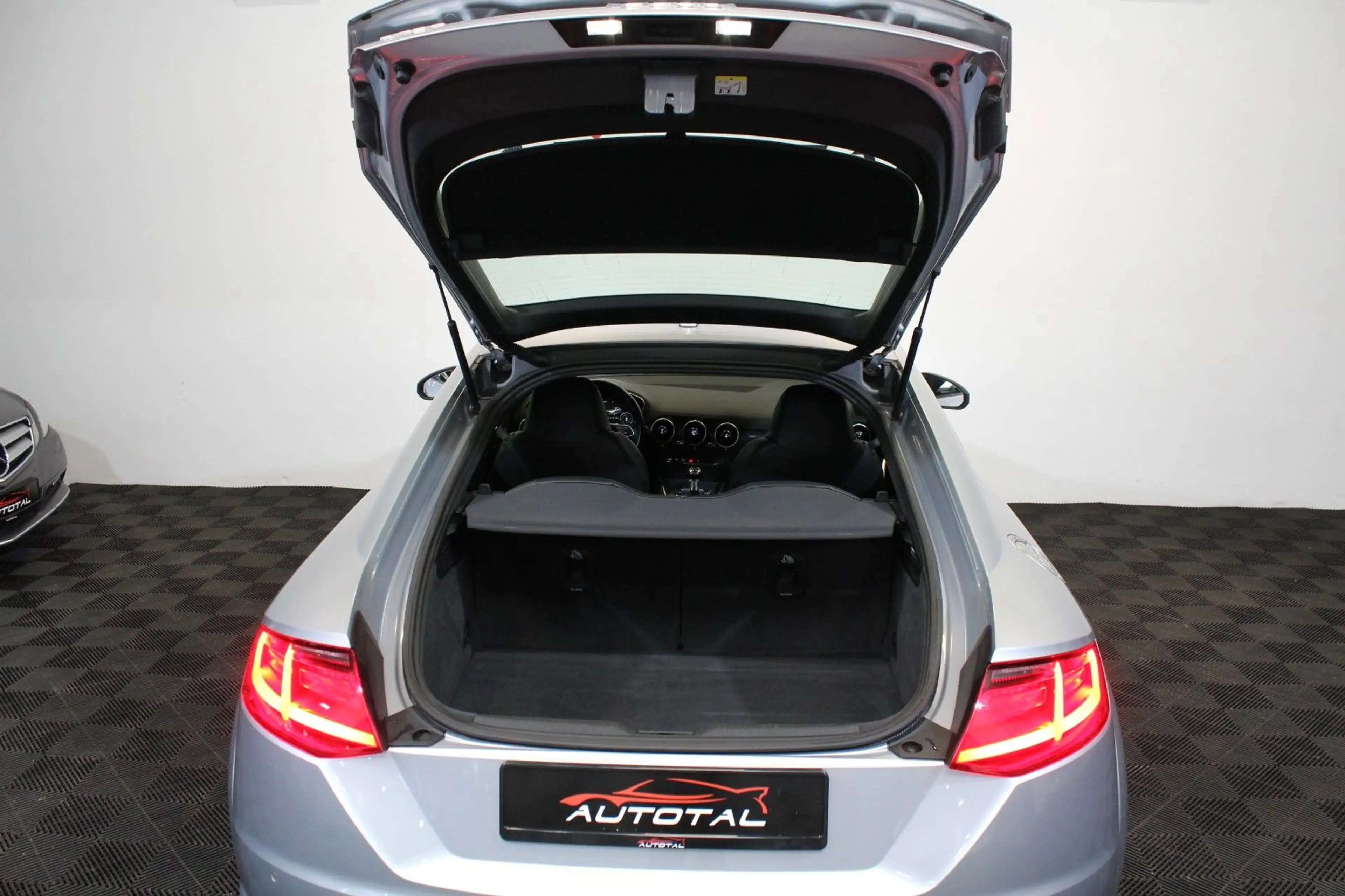 Audi TT Coupe 2.0 TDI ultra*Xenon*PDC*Virtual*Alcant. — photo 14