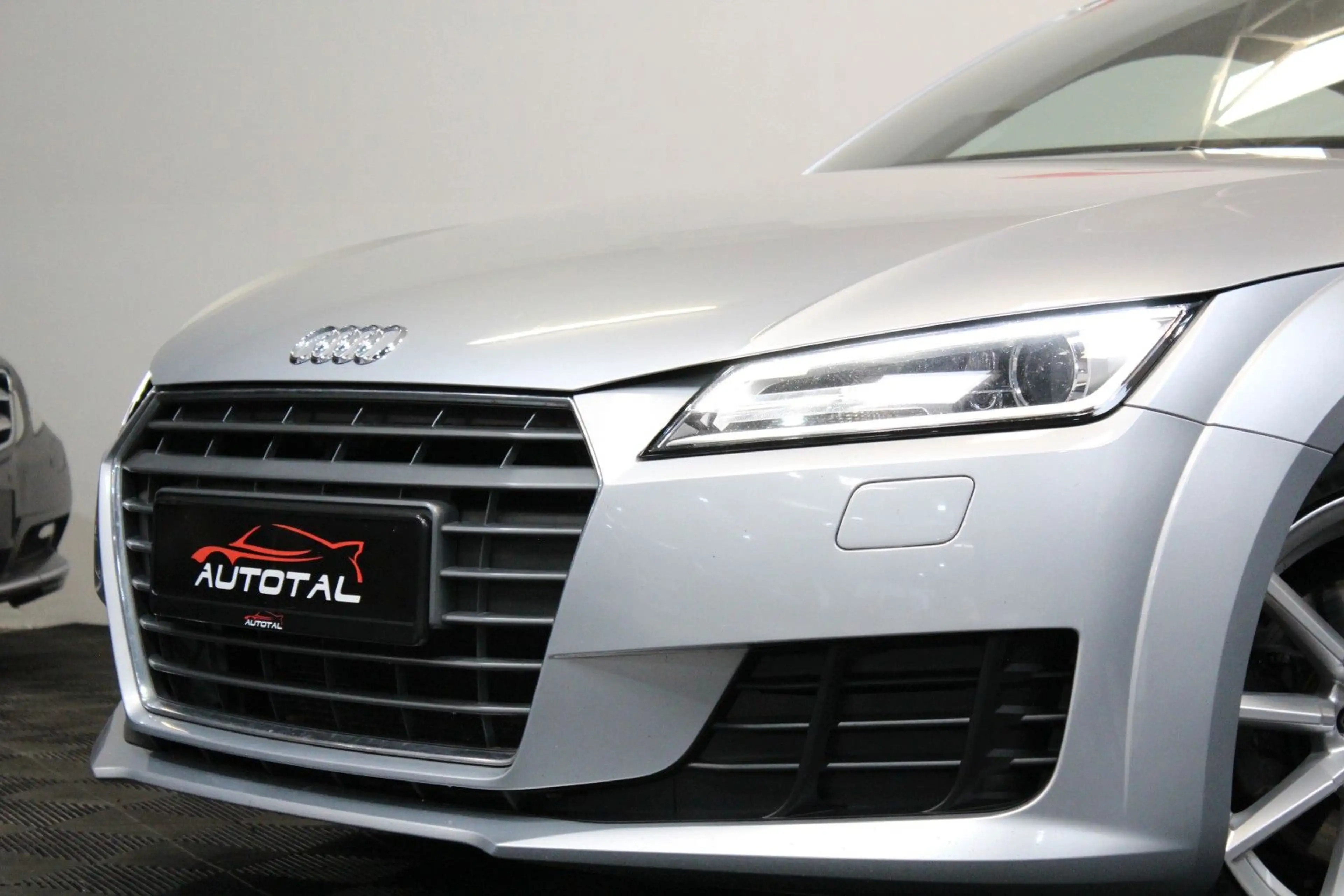 Audi TT Coupe 2.0 TDI ultra*Xenon*PDC*Virtual*Alcant. — photo 3
