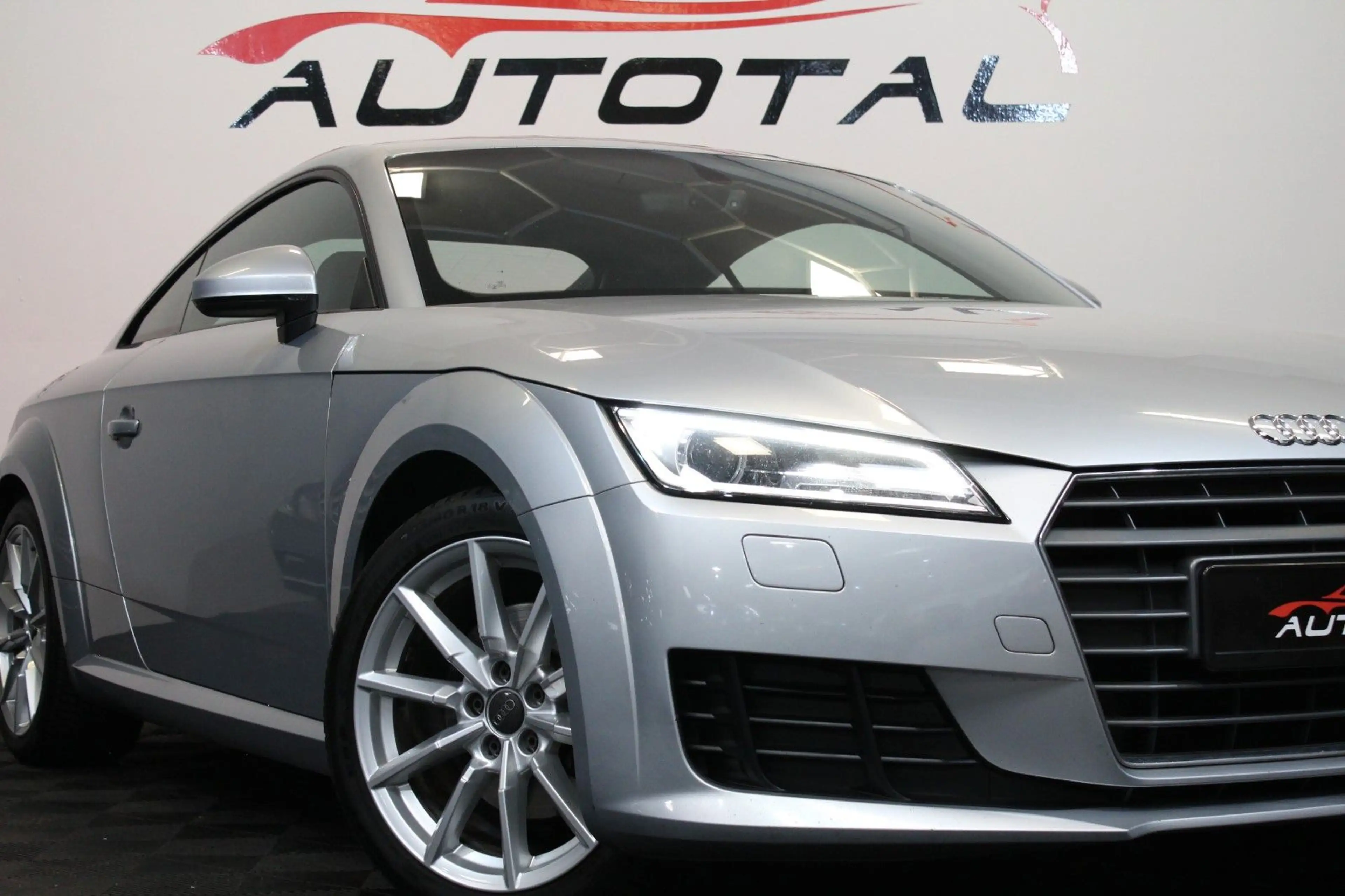 Audi TT Coupe 2.0 TDI ultra*Xenon*PDC*Virtual*Alcant. — photo 9