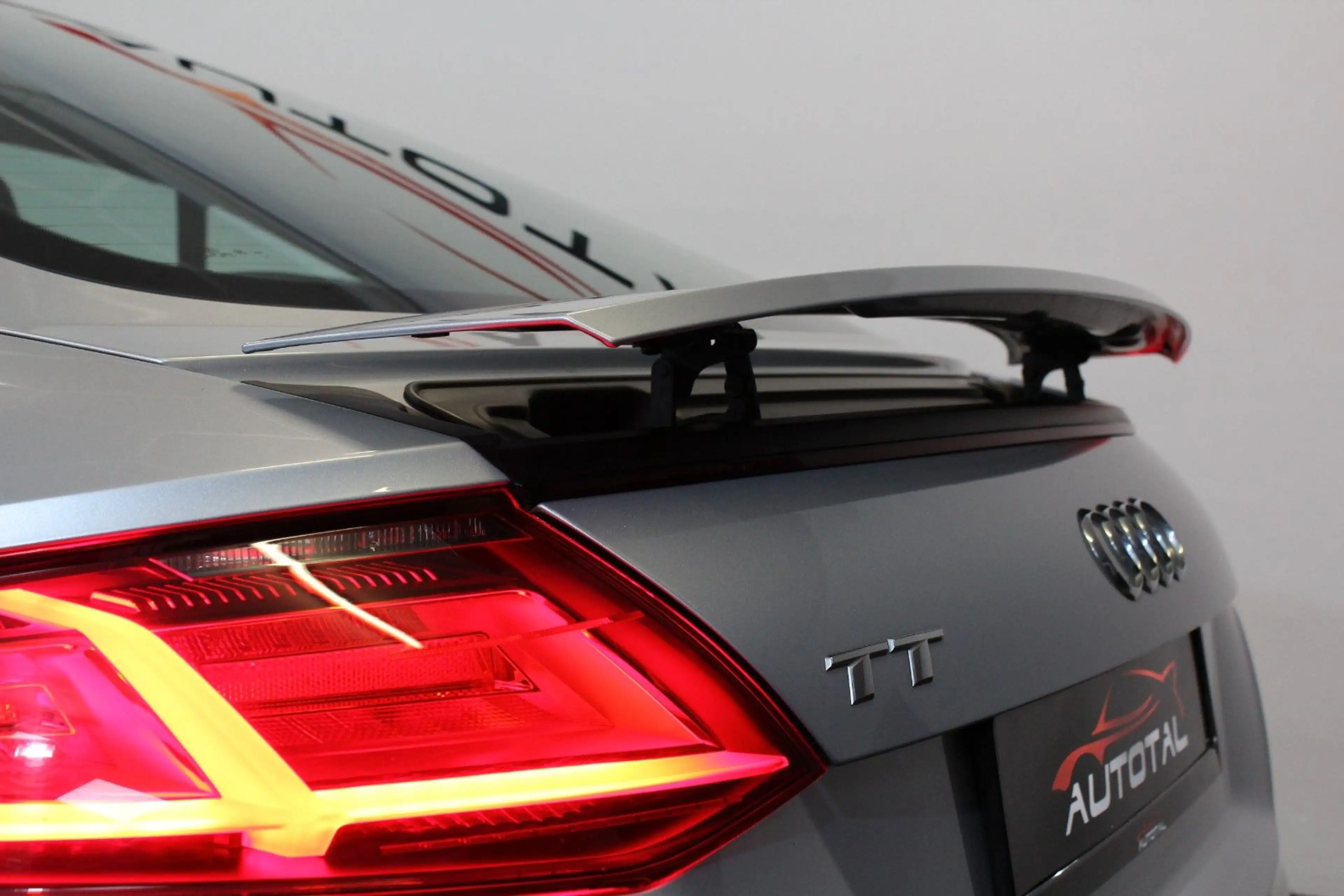 Audi TT Coupe 2.0 TDI ultra*Xenon*PDC*Virtual*Alcant. — photo 34