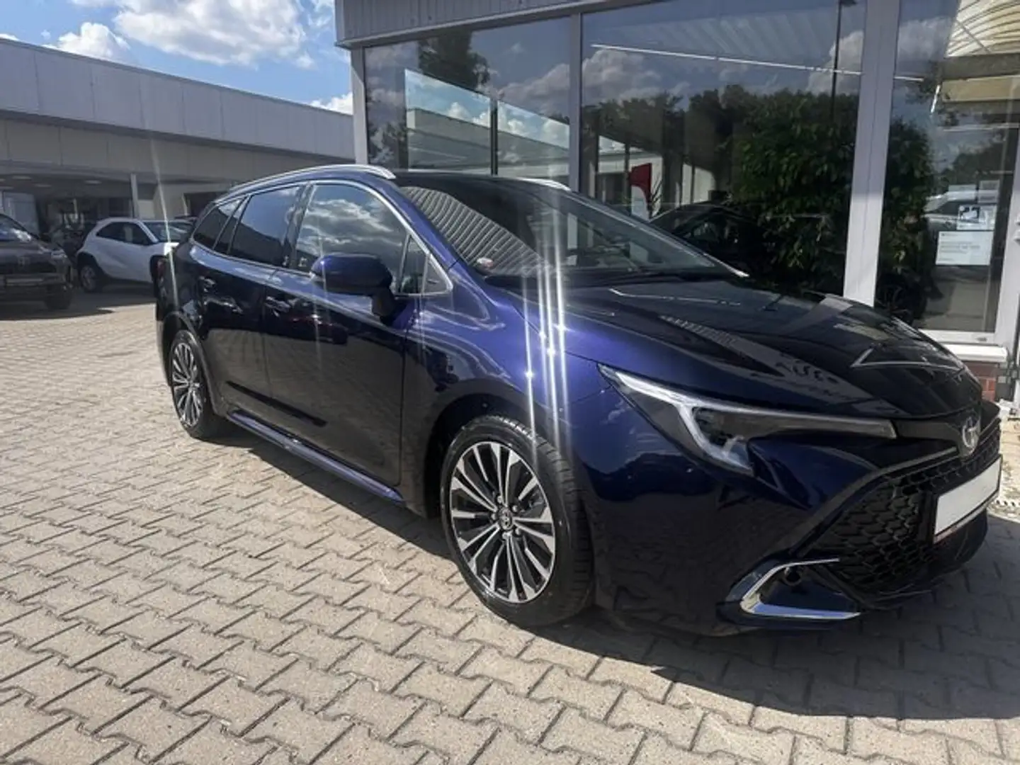 Toyota Corolla Touring 1.8 Hybrid Sports Team D*ACC*KAM Blau - 2