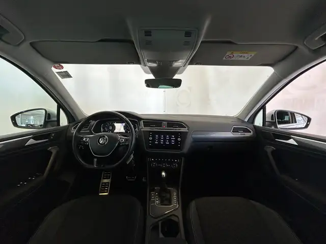Volkswagen Tiguan view 4
