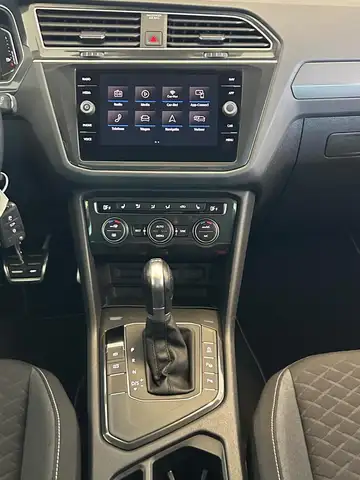 Volkswagen Tiguan view 6