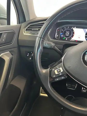 Volkswagen Tiguan view 17