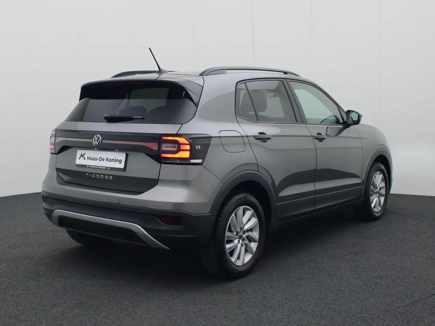 Volkswagen T-Cross 1.0TSI/95PK Life · Navigatie · Parkeersensoren · C Grijs - 2